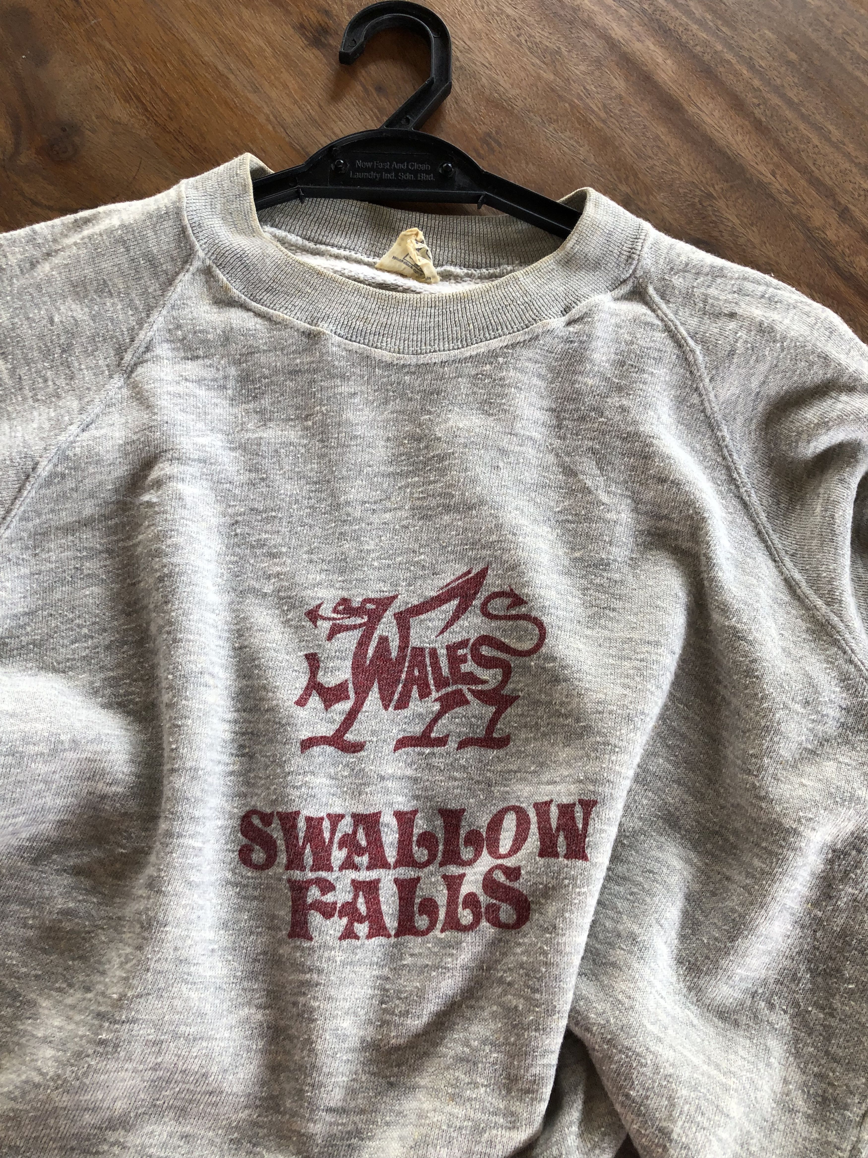Vintage VINTAGE 80’S WALES SWALLOW FALLS MADE IN ENGLAND SWEATSHIRT Size US S / EU 44-46 / 1 - 4 Thumbnail