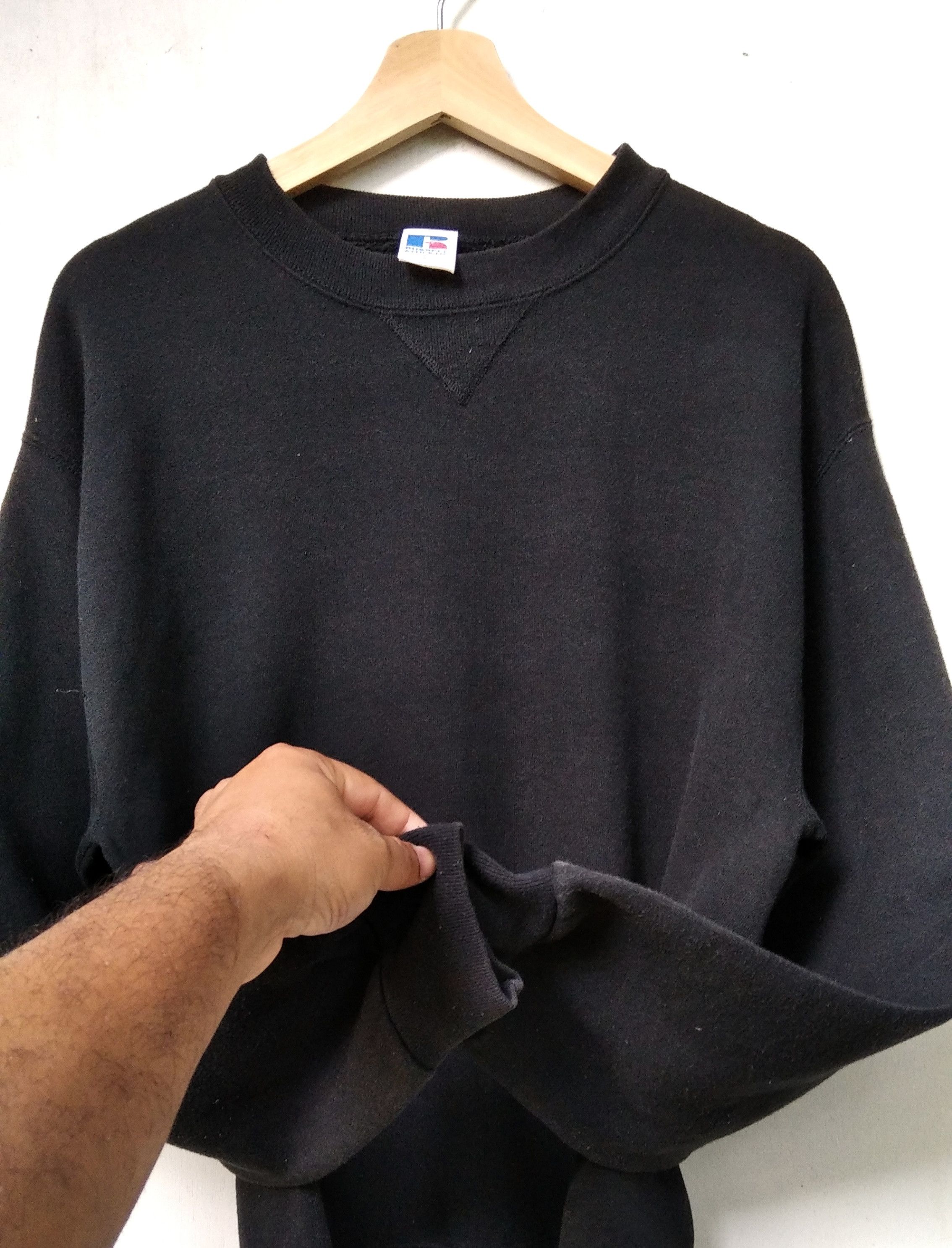 Russell Athletic Vintage Russel Athlentic Plain Black Sweatshirt Size US L / EU 52-54 / 3 - 4 Thumbnail