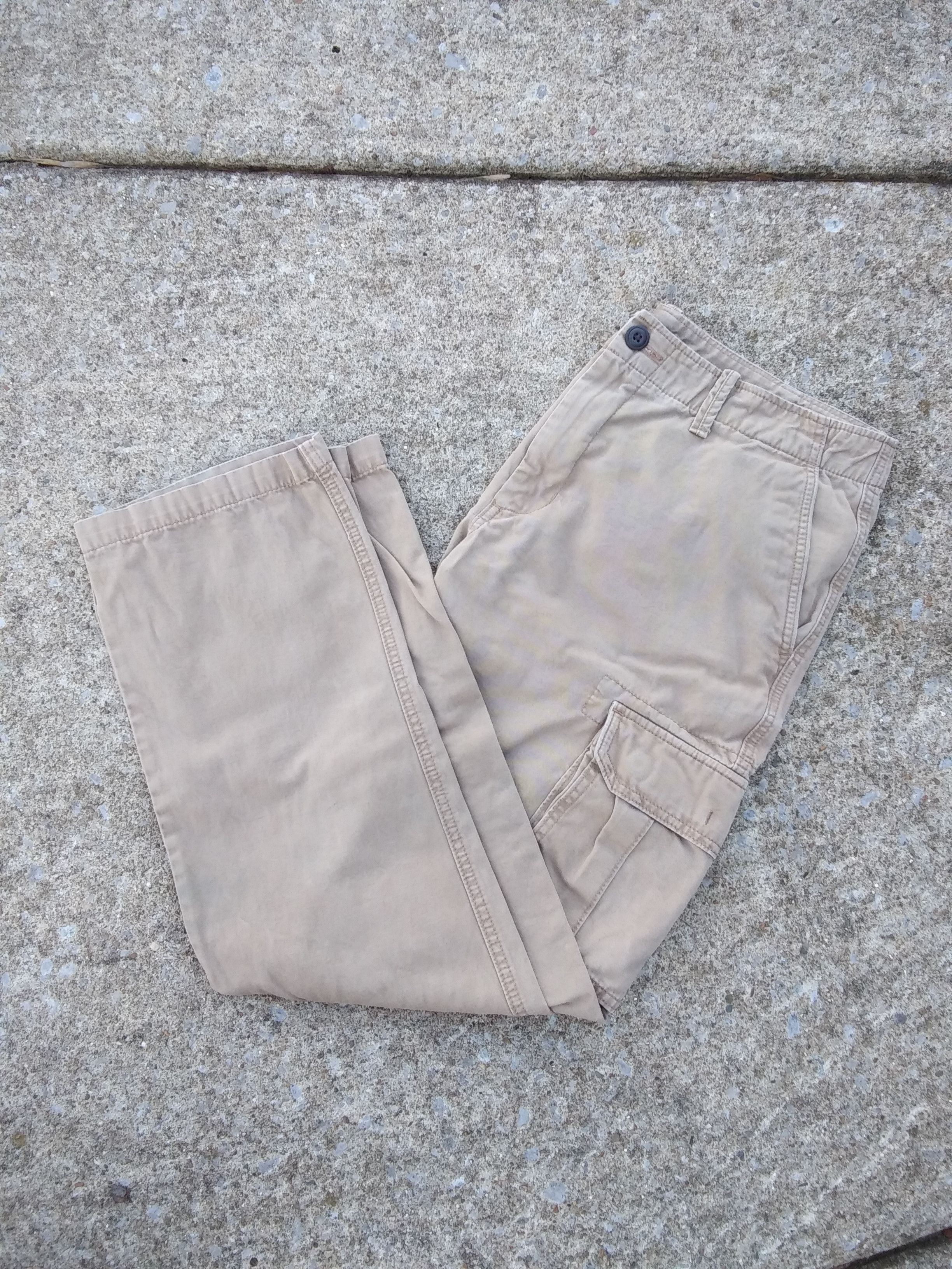 Old Navy Tan Cargo Pants 34x30 Size US 34 / EU 50 - 1 Thumbnail
