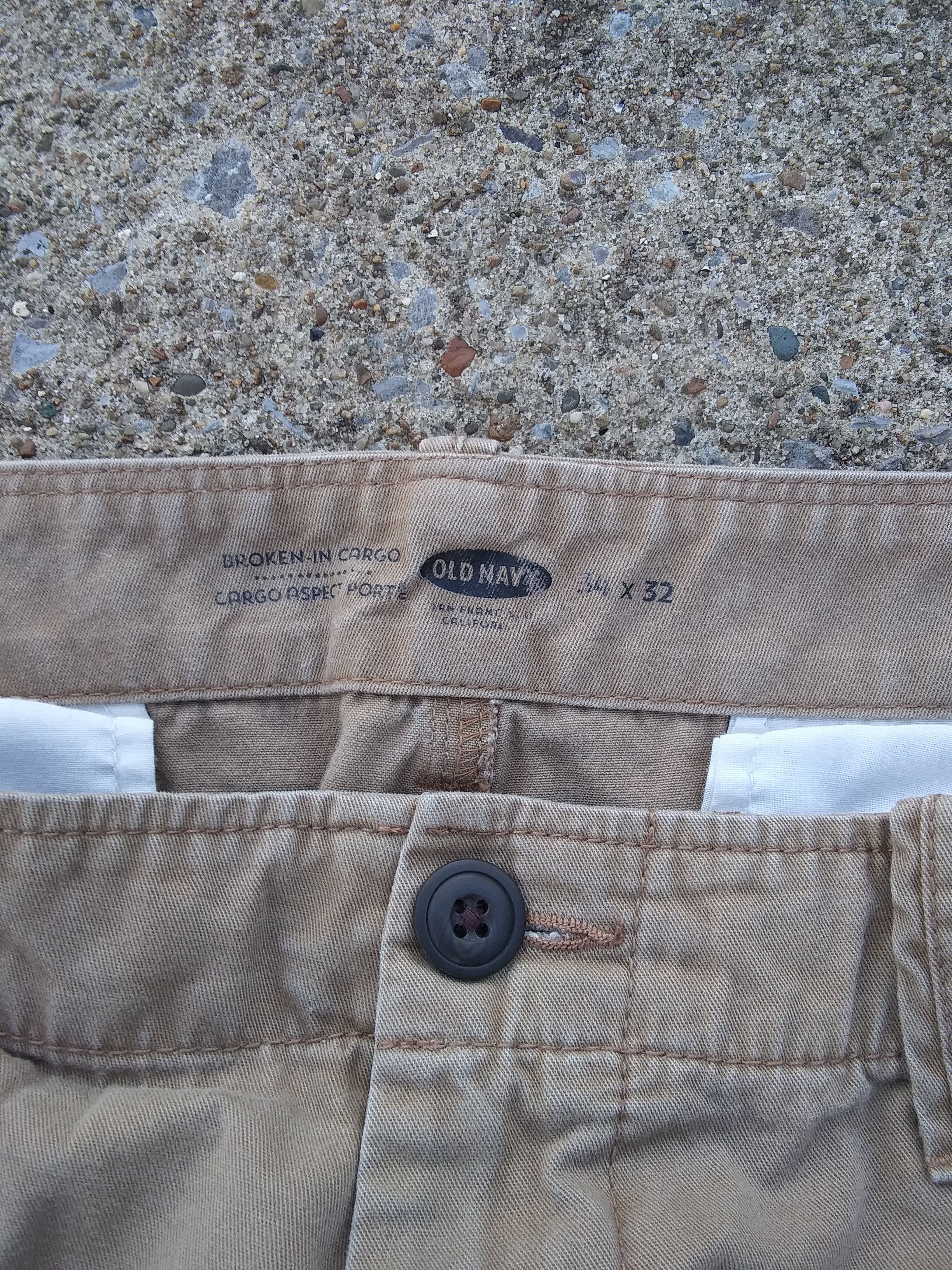 Old Navy Tan Cargo Pants 34x30 Size US 34 / EU 50 - 5 Thumbnail