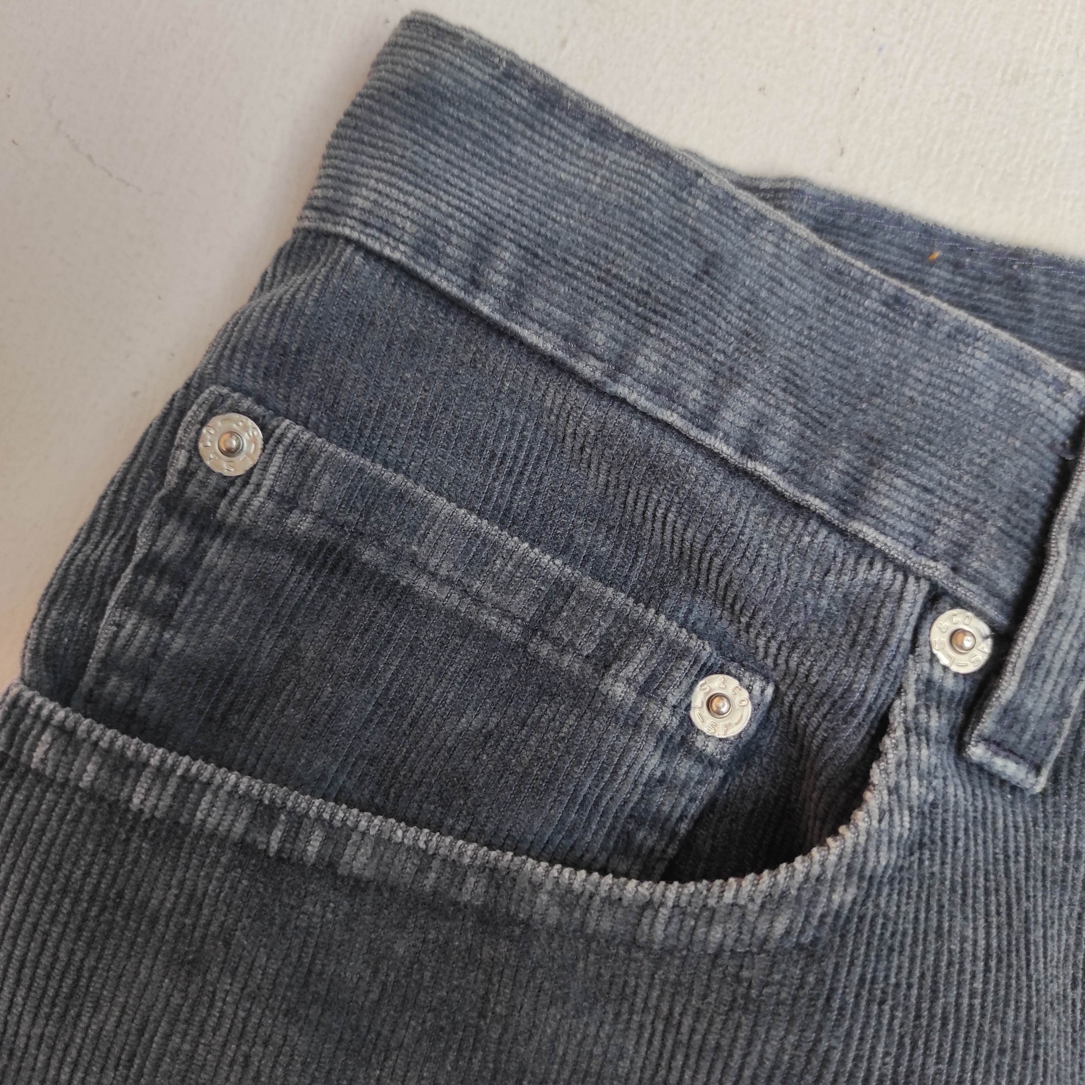Levi's × Levi's Vintage Clothing × Vintage Vintage Levis 505 Corduroy pants Size US 33 - 4 Thumbnail