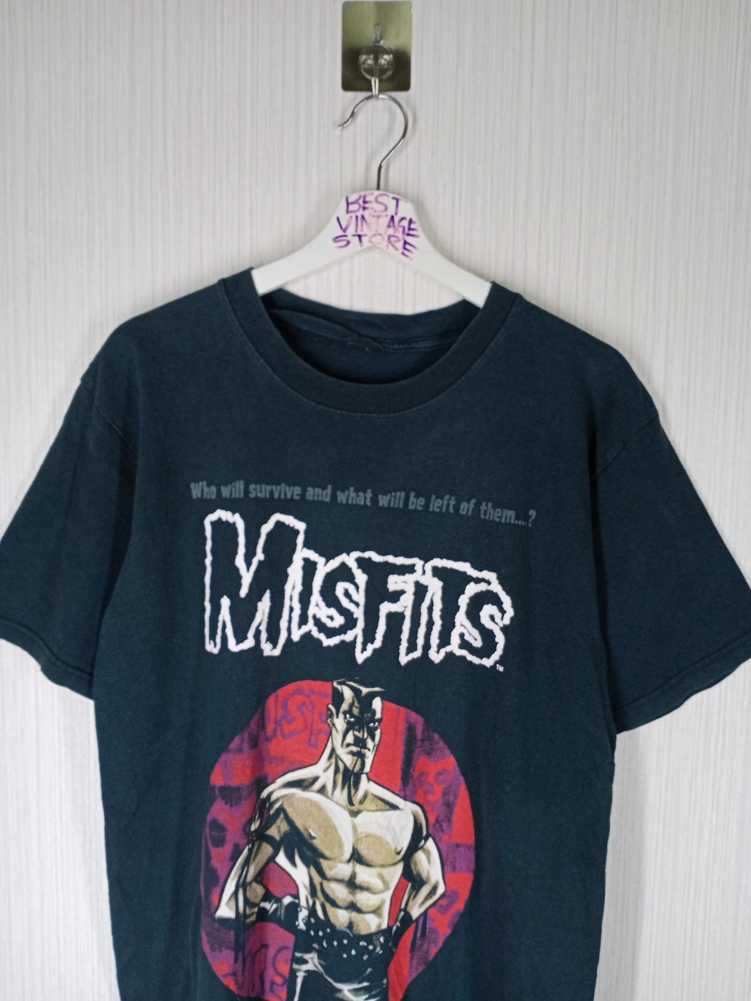 Misfits Vintage 2001 Misfits Comics book 25th Anniversary Size US M / EU 48-50 / 2 - 4 Thumbnail