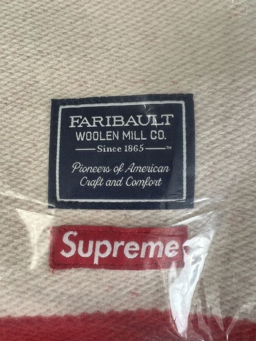 Supreme Supreme x Faribault Woolen Mill Checkerboard Wool Throw