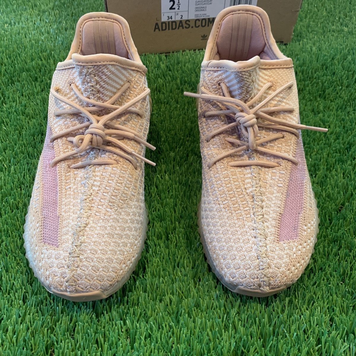 Adidas Kids Size 2.5 Yeezy Boost 350 V2 Clay(read description) Size US 5 / EU 37 - 8 Preview
