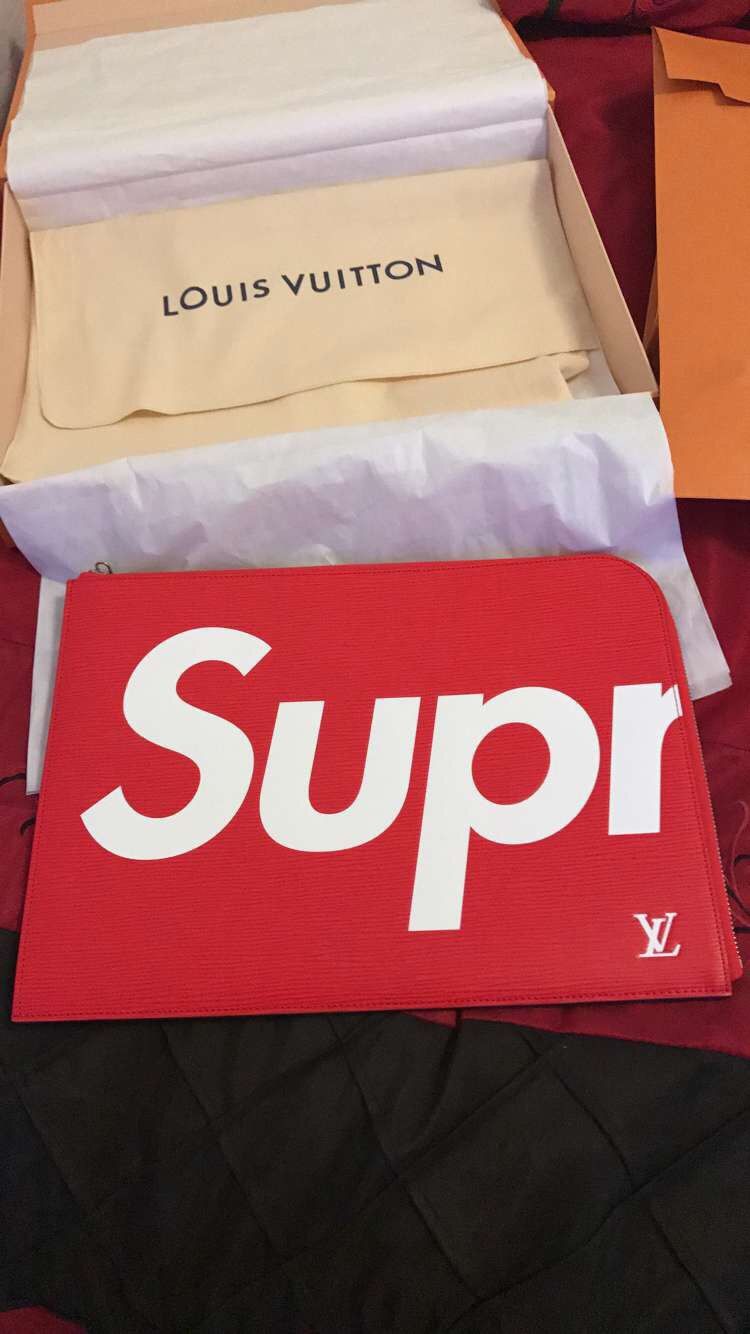 Supreme lv laptop case online