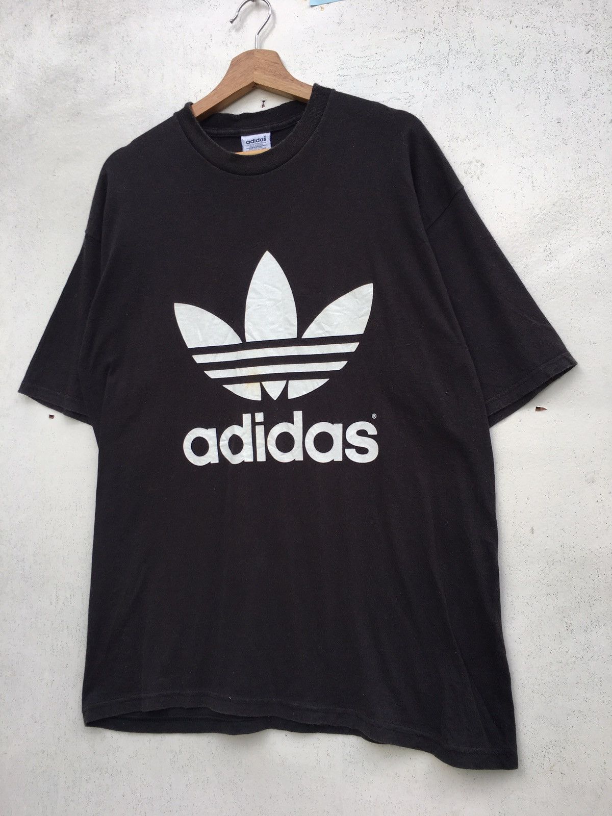 Adidas Rare Vintage Adidas Big Logo Tshirt Size US M / EU 48-50 / 2 - 10 Thumbnail