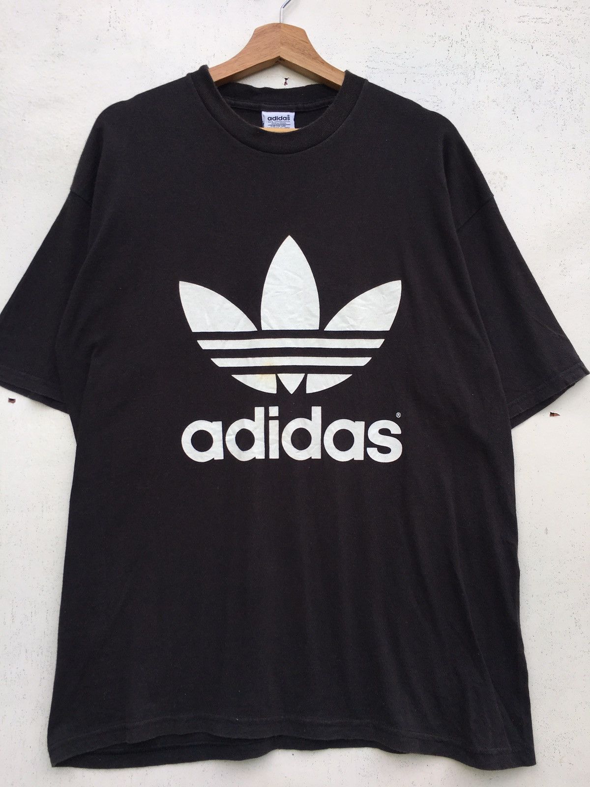 Adidas Rare Vintage Adidas Big Logo Tshirt Size US M / EU 48-50 / 2 - 9 Thumbnail