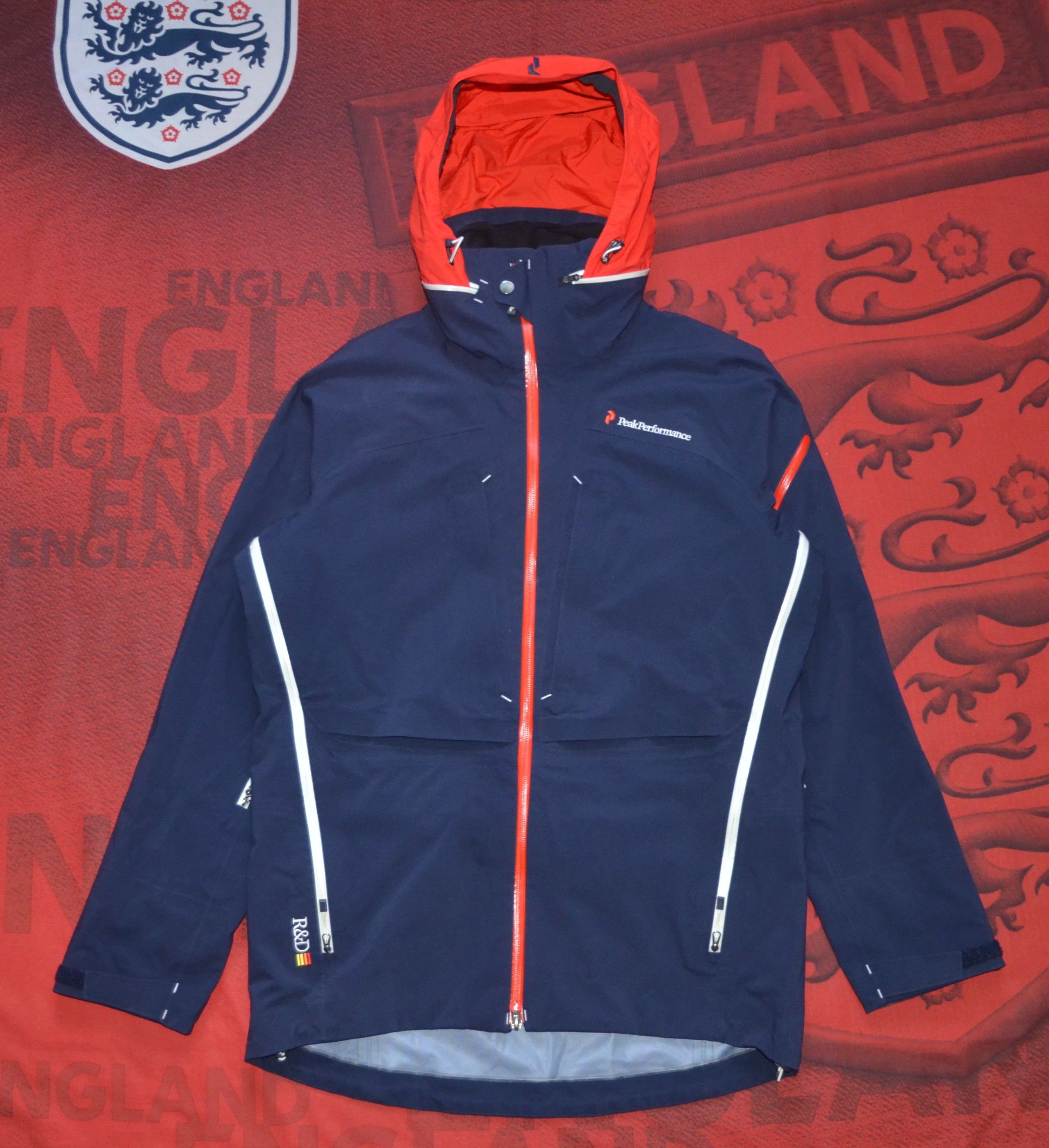 ピークパフォーマンス　W ヘリ　アルパインジャケット ピークパフォーマンス W ヘリ アルパインジャケット Peak Performance