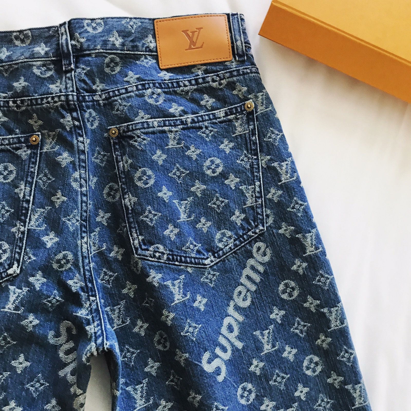 Vest Louis Vuitton x Supreme Blue size 52 FR in Denim - Jeans - 37016315