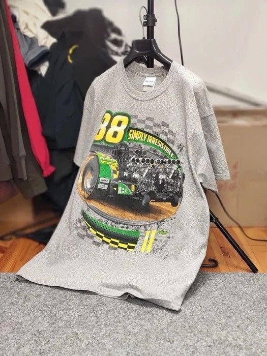 NASCAR Vintage Nascar Tractor Pulling simply irresistible T shirt Size US L / EU 52-54 / 3 - 17 Thumbnail