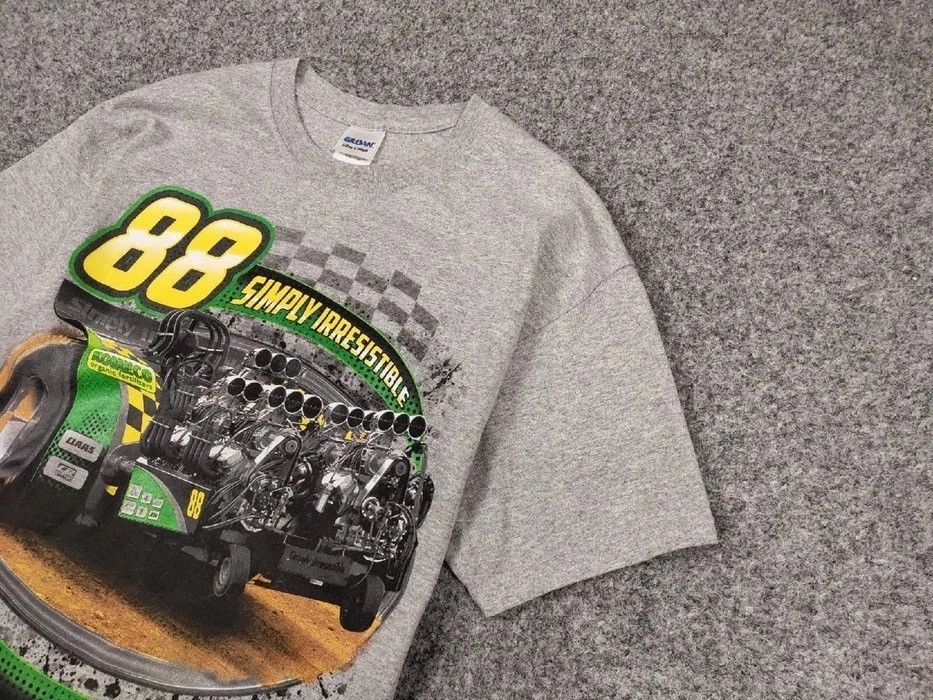 NASCAR Vintage Nascar Tractor Pulling simply irresistible T shirt Size US L / EU 52-54 / 3 - 4 Thumbnail