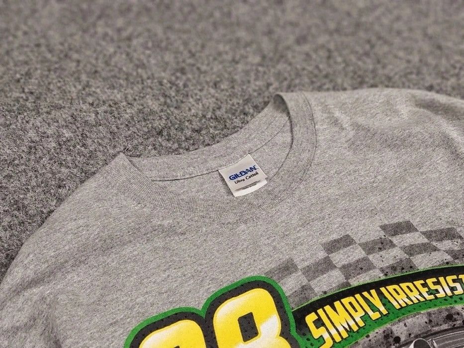 NASCAR Vintage Nascar Tractor Pulling simply irresistible T shirt Size US L / EU 52-54 / 3 - 11 Thumbnail