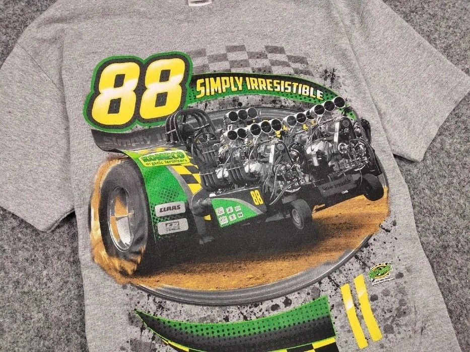 NASCAR Vintage Nascar Tractor Pulling simply irresistible T shirt Size US L / EU 52-54 / 3 - 9 Thumbnail