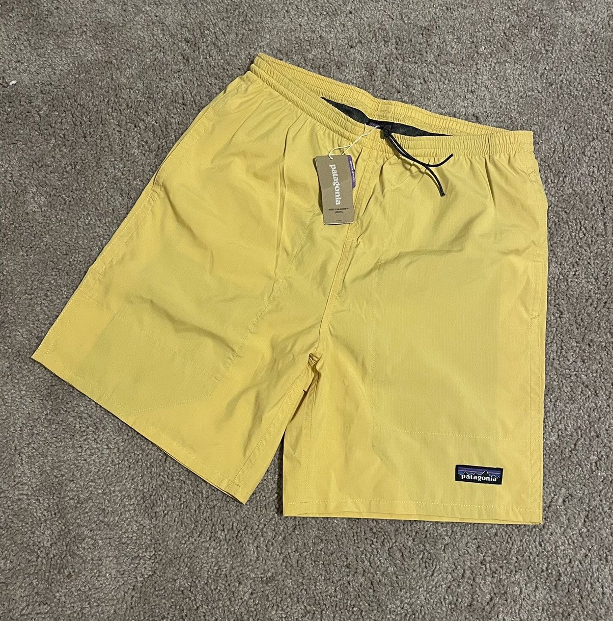 Surfboard yellow baggies outlet