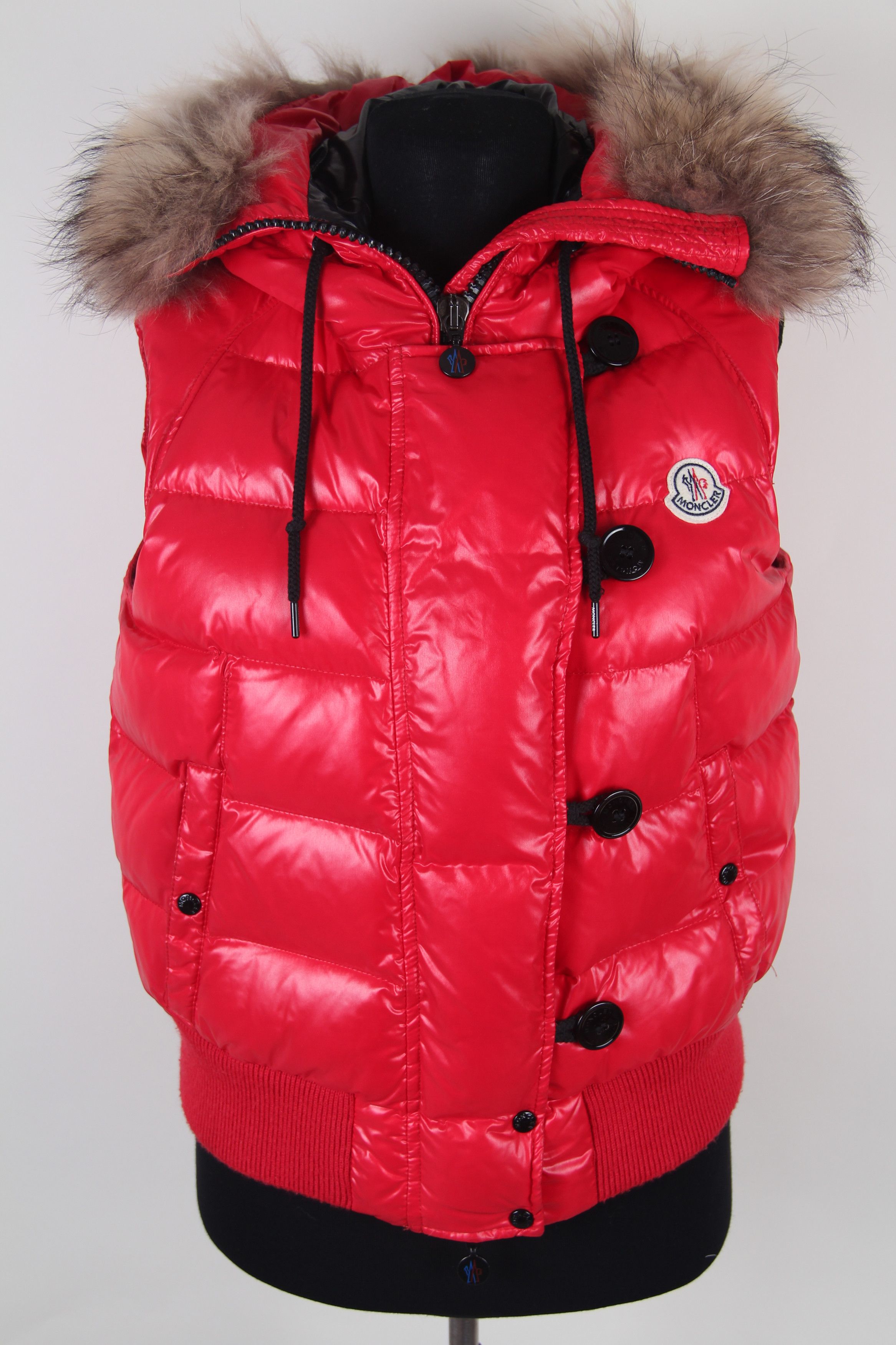 Red moncler body warmer clearance