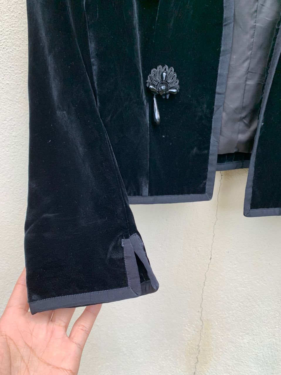 Balenciaga Velour Cropped No Button Jacket Size US S / EU 44-46 / 1 - 3 Thumbnail