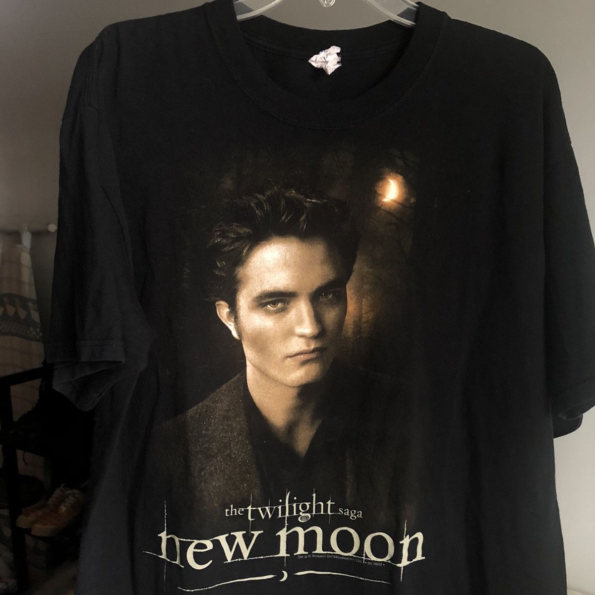 Vintage Vintage Y2K Twilight New Moon Edward Movie Promo Graphic Tee Size US XL / EU 56 / 4 - 1 Thumbnail