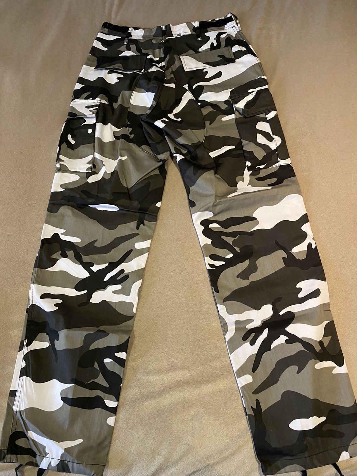 Other Camo Black and white pants size 27 Size US 27 - 2 Thumbnail