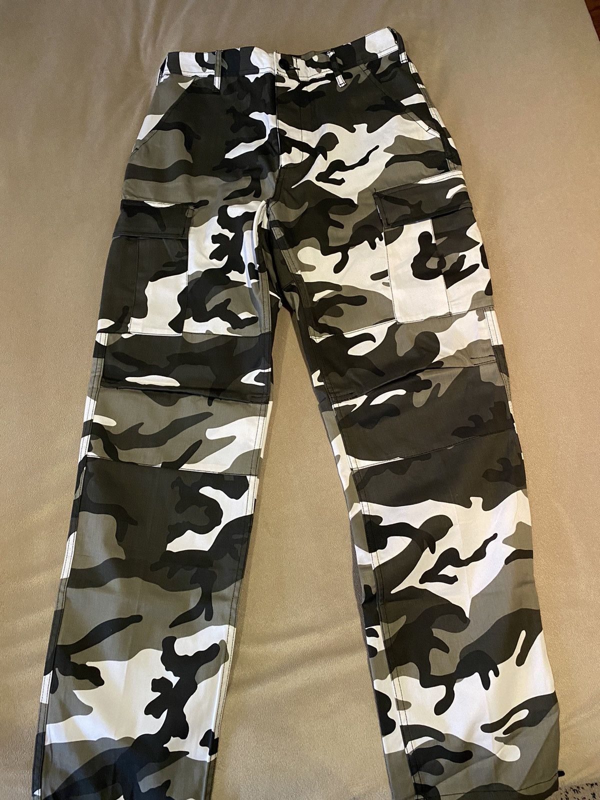 Other Camo Black and white pants size 27 Size US 27 - 5 Thumbnail