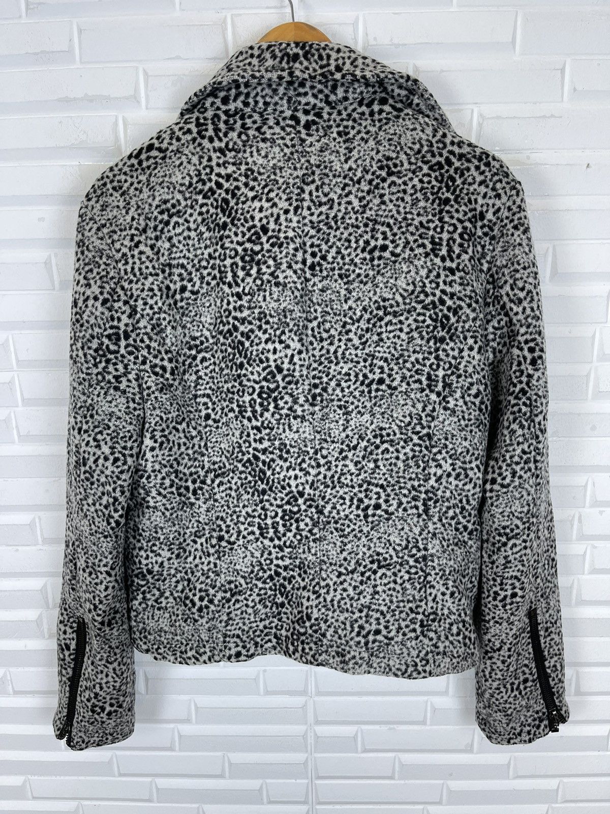 If Six Was Nine 90’s LEOPARD DESIGN CROP JACKET BONDAGE Size US M / EU 48-50 / 2 - 5 Thumbnail