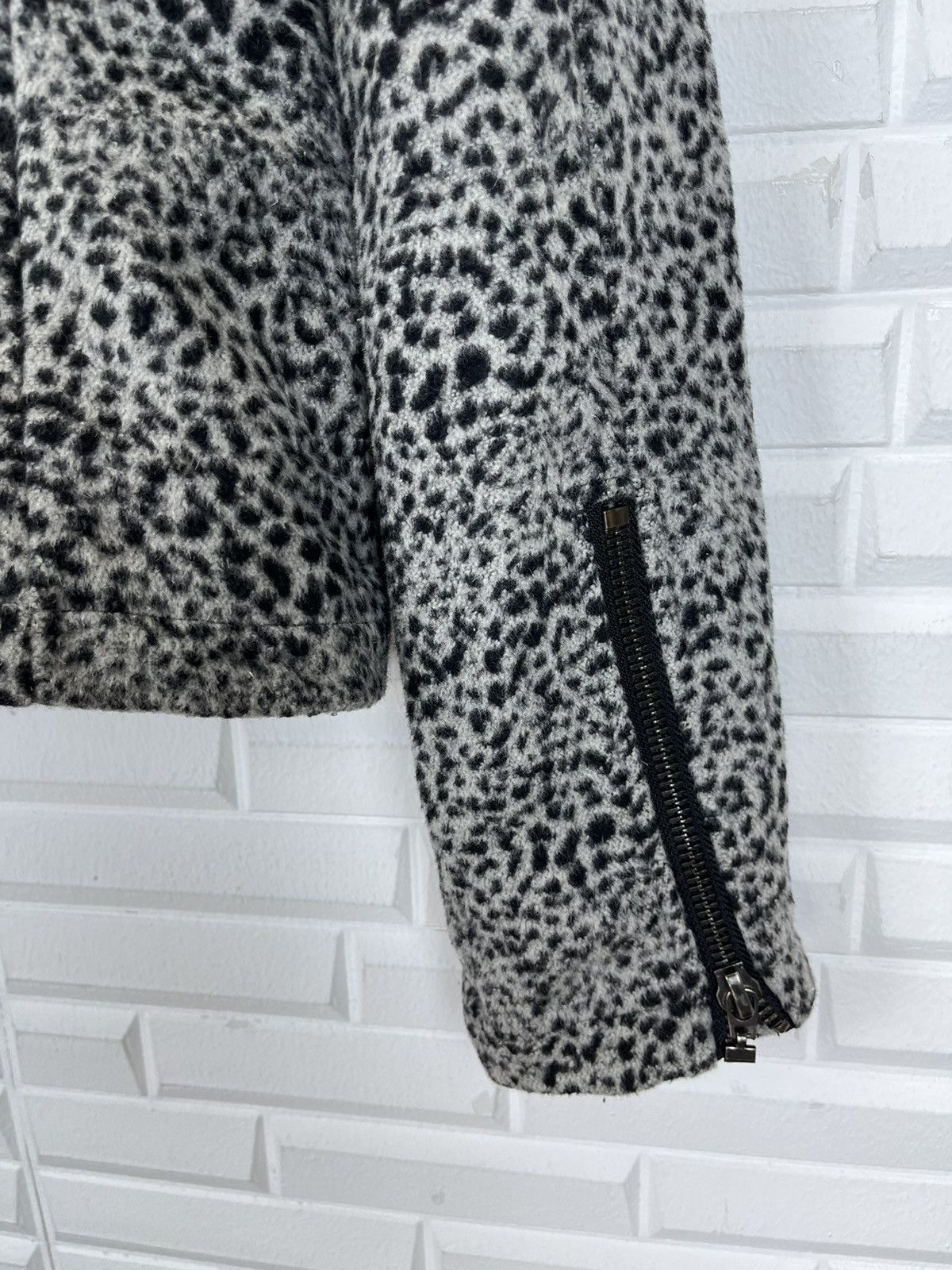 If Six Was Nine 90’s LEOPARD DESIGN CROP JACKET BONDAGE Size US M / EU 48-50 / 2 - 6 Thumbnail