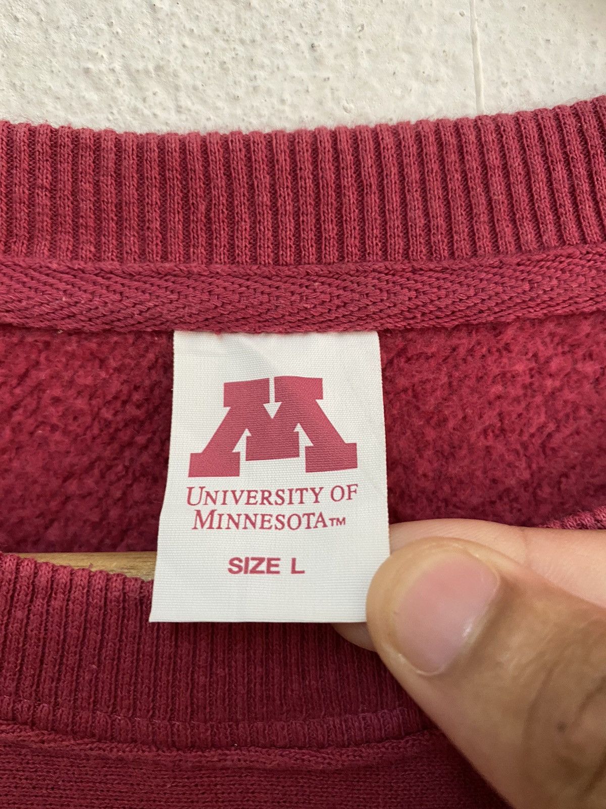 Vintage RARE🔥VTG UNIVERSITY OF MINNESOTA BIG LOGO SWEATSHIRT Size US M / EU 48-50 / 2 - 6 Thumbnail