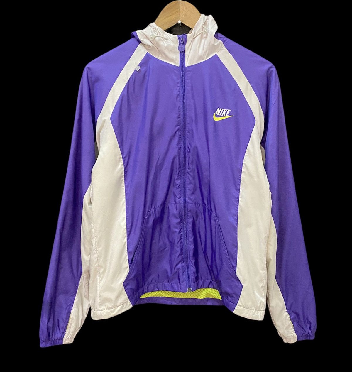 Nike VINTAGE NIKE SPORTWEAR RARE PURPLE NYLON JACKET HOODIE Size US S / EU 44-46 / 1 - 5 Thumbnail