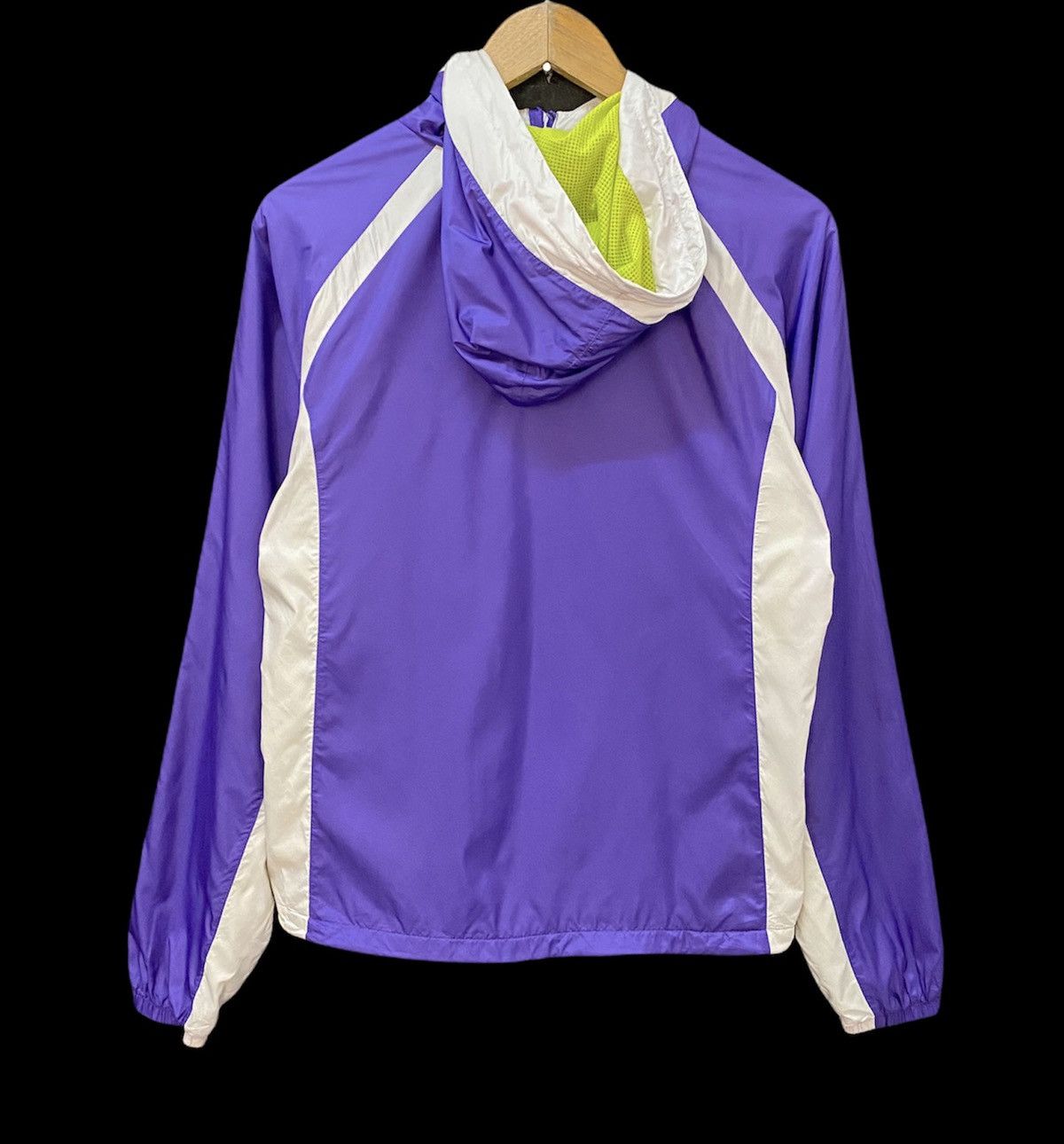 Nike VINTAGE NIKE SPORTWEAR RARE PURPLE NYLON JACKET HOODIE Size US S / EU 44-46 / 1 - 2 Thumbnail