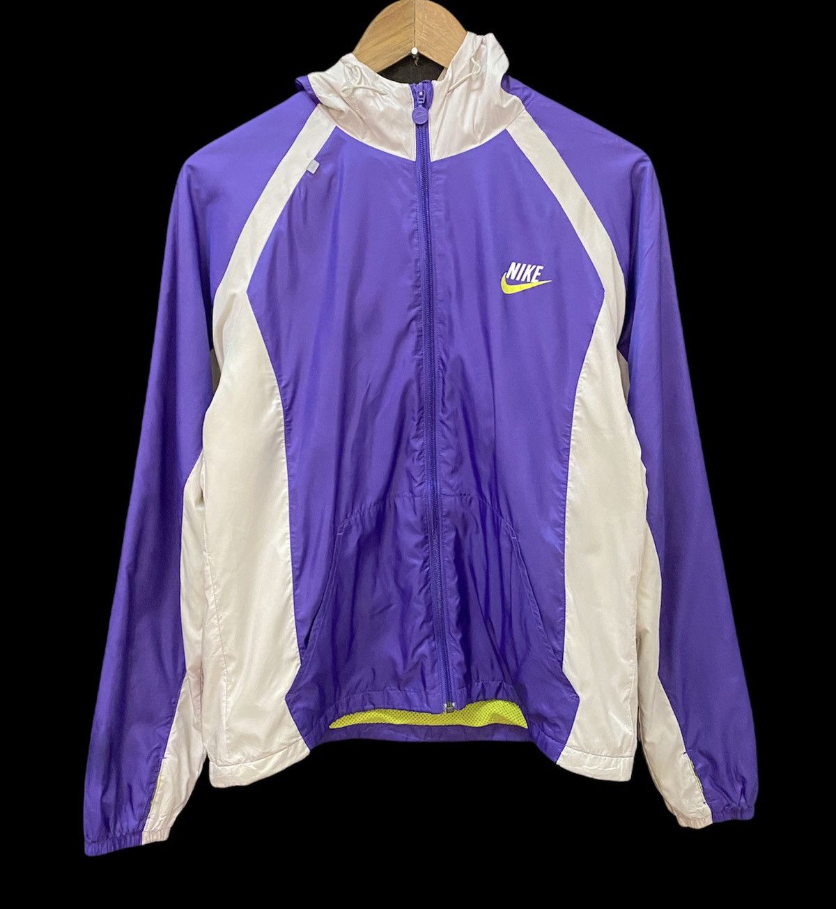 Nike VINTAGE NIKE SPORTWEAR RARE PURPLE NYLON JACKET HOODIE Size US S / EU 44-46 / 1 - 1 Thumbnail