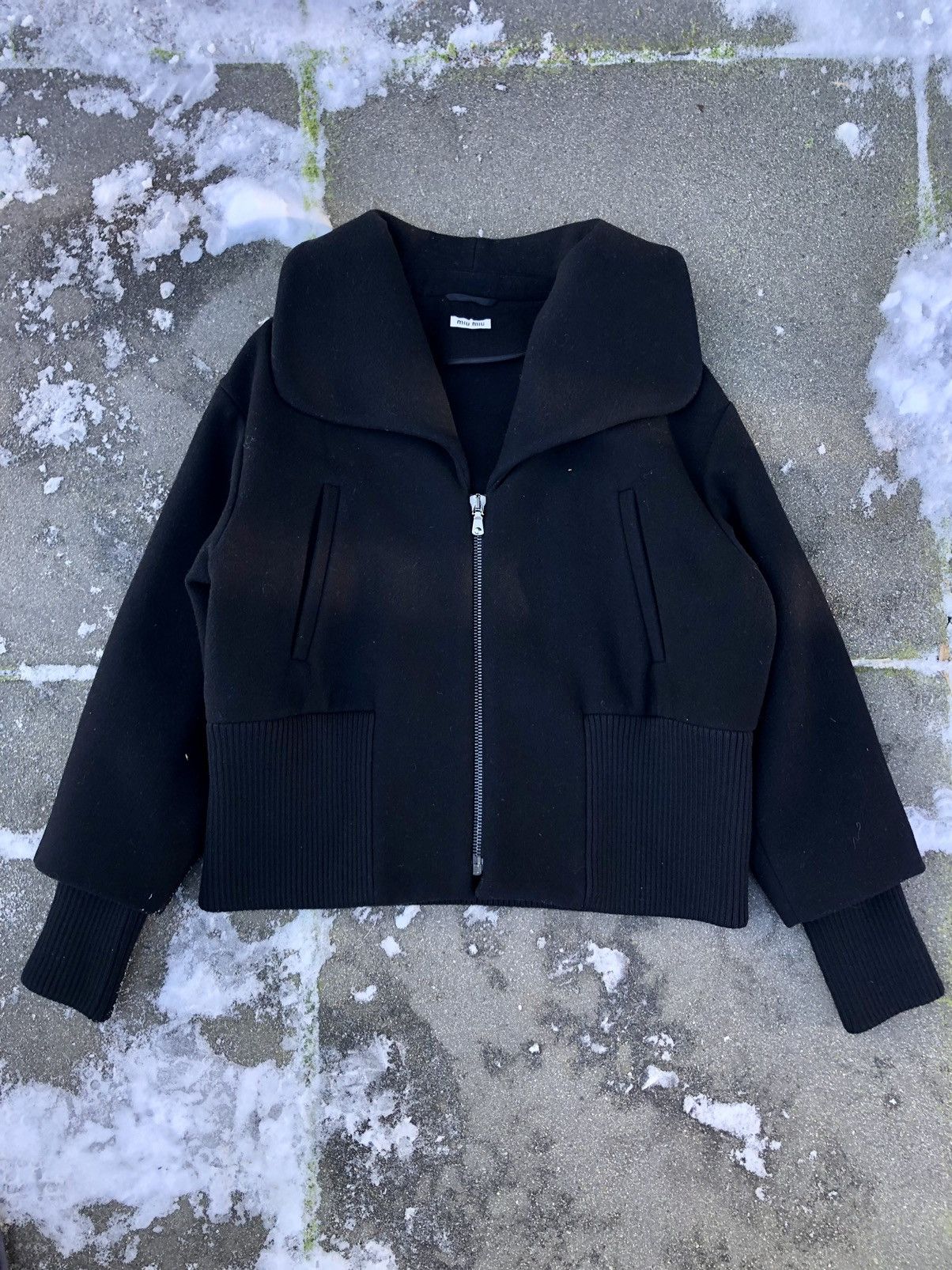 Miu Miu × Prada Fits sz L miu miu aw13 oversized wool bomber jacket Size US S / EU 44-46 / 1 - 1 Thumbnail