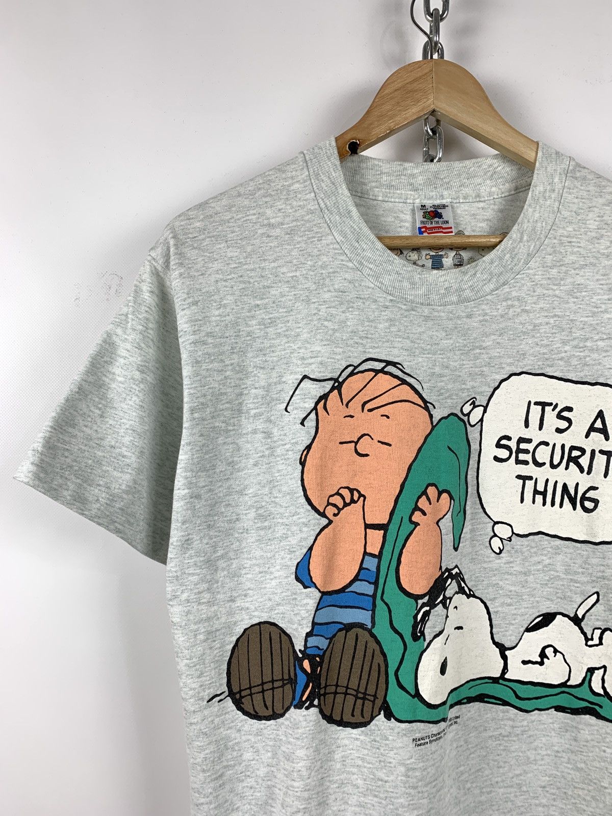 Cartoon Network 1971 Vintage Peanuts Snoopy “Its A Security Thing” T-Shirt Size US M / EU 48-50 / 2 - 7 Thumbnail