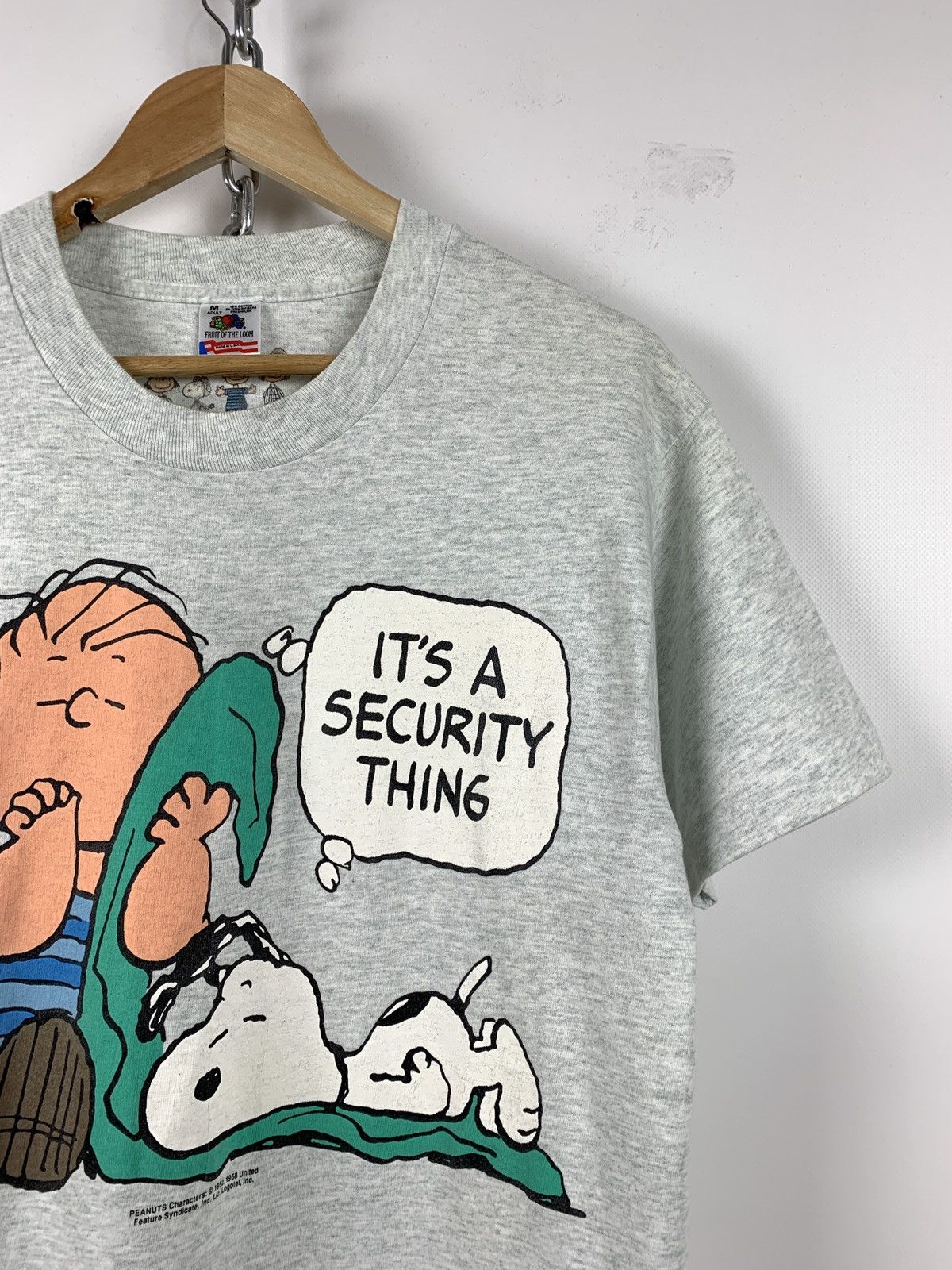 Cartoon Network 1971 Vintage Peanuts Snoopy “Its A Security Thing” T-Shirt Size US M / EU 48-50 / 2 - 8 Thumbnail