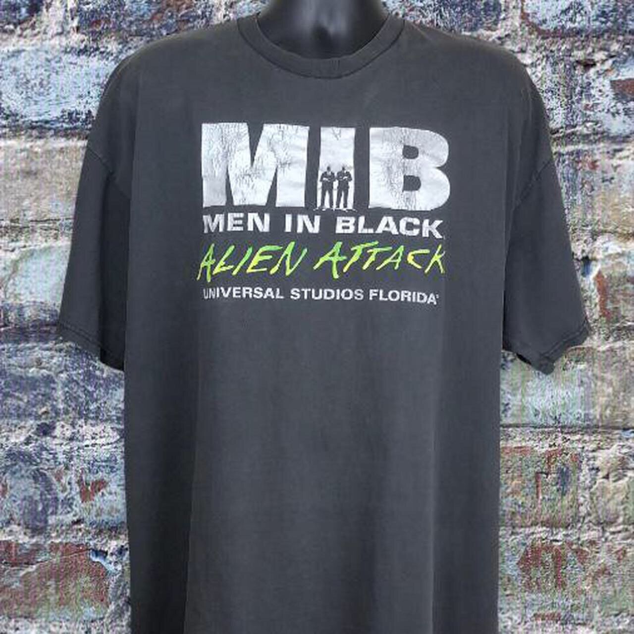 Men in Black: Alien Attack Universal Studios tshirt
