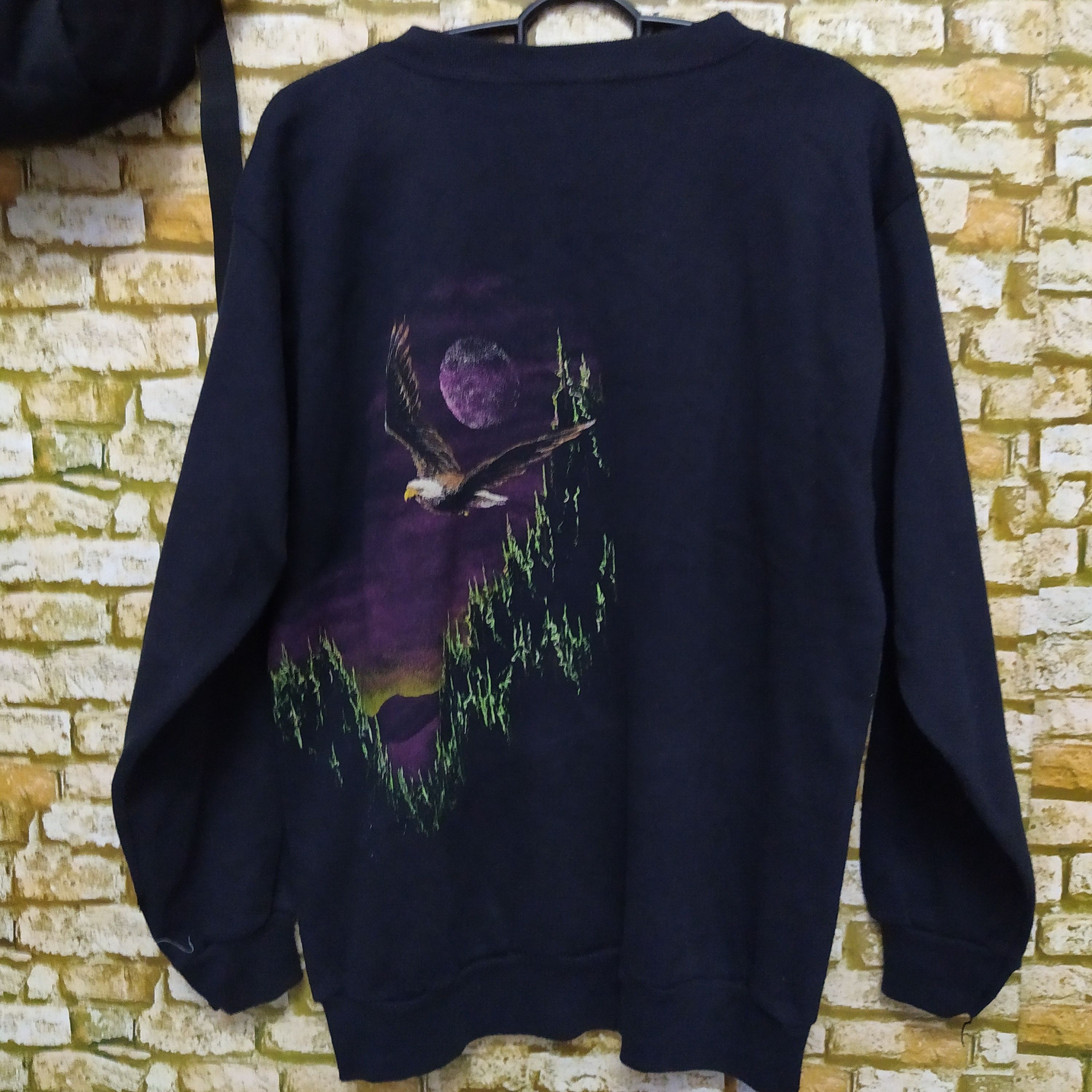 Vintage VTG HAZELWOOD EAGLE HAWK PAINTED SWEATHIRT (D566) Size US XL / EU 56 / 4 - 5 Thumbnail