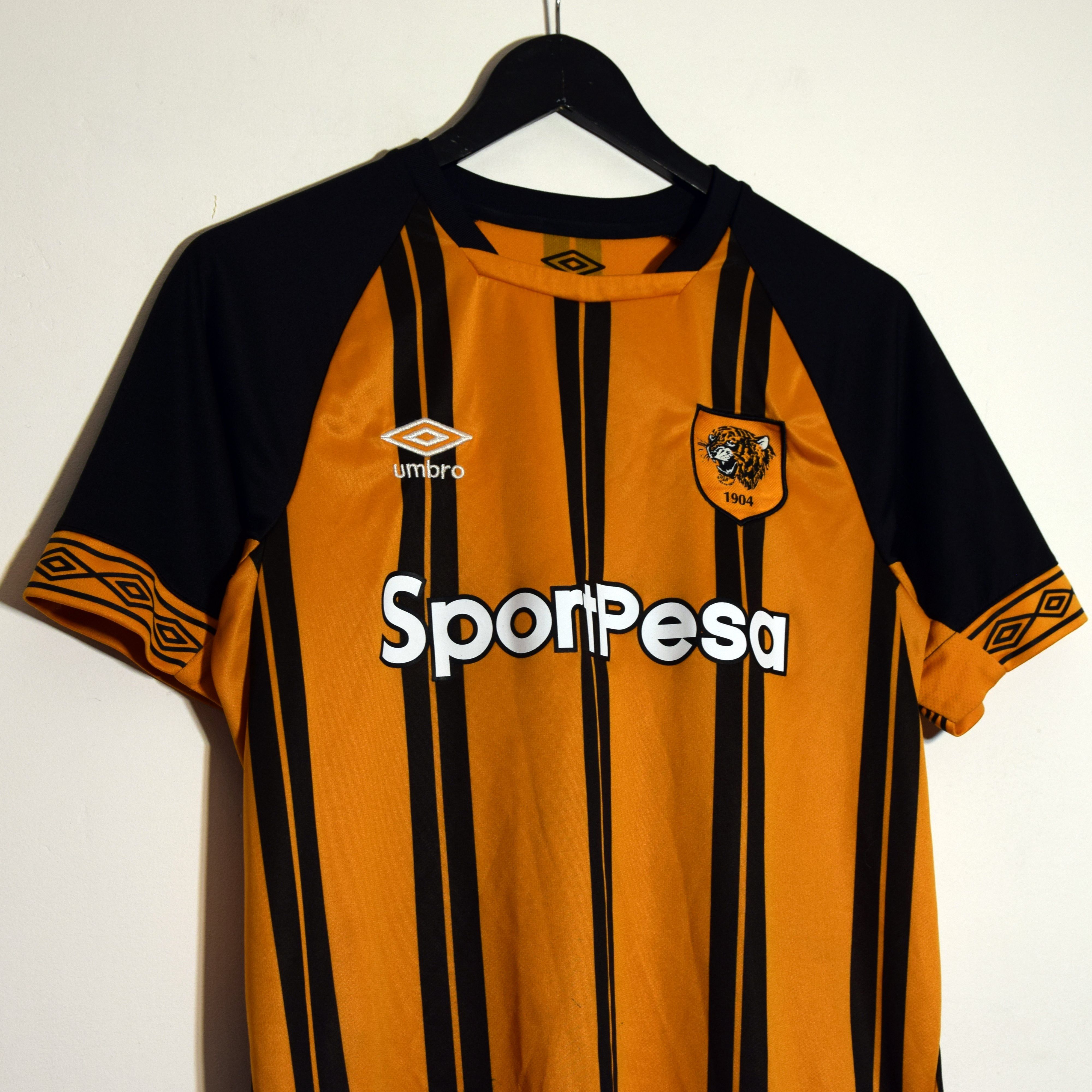 Umbro 2017/18 Home Hull City AFC Umbro T-shirt S Size US S / EU 44-46 / 1 - 2 Thumbnail