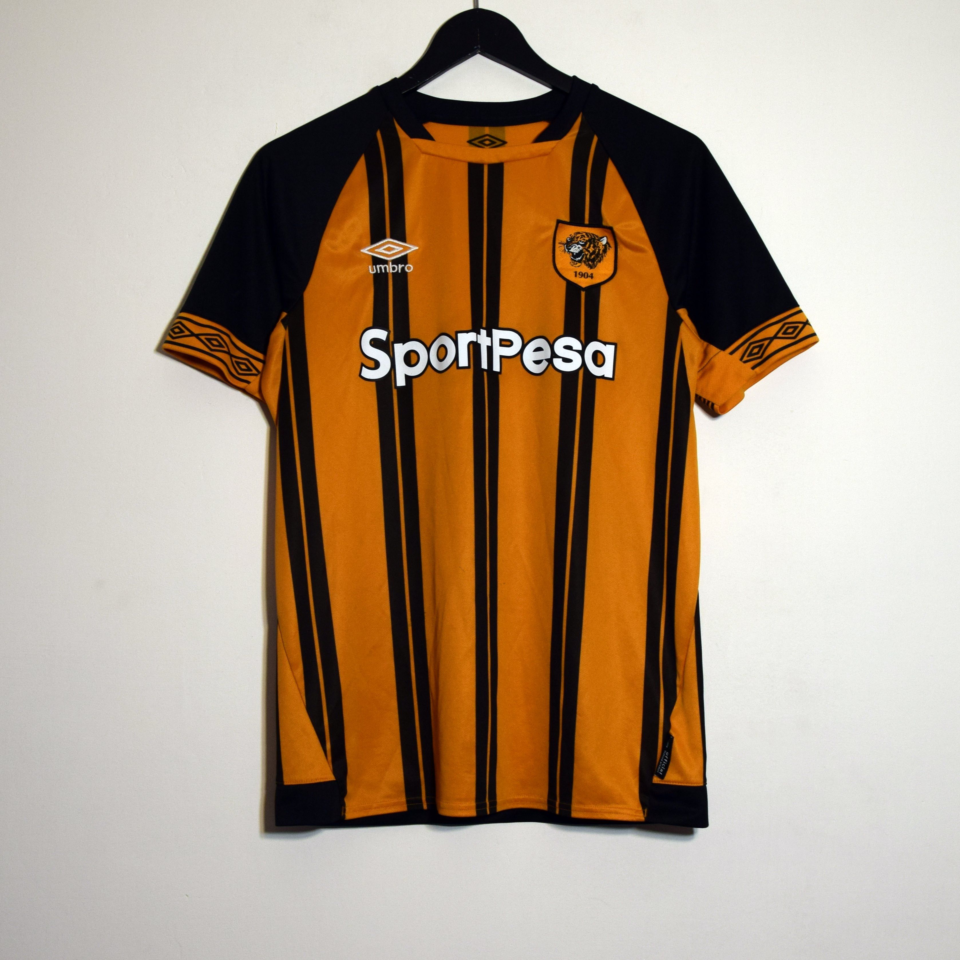 Umbro 2017/18 Home Hull City AFC Umbro T-shirt S Size US S / EU 44-46 / 1 - 1 Thumbnail