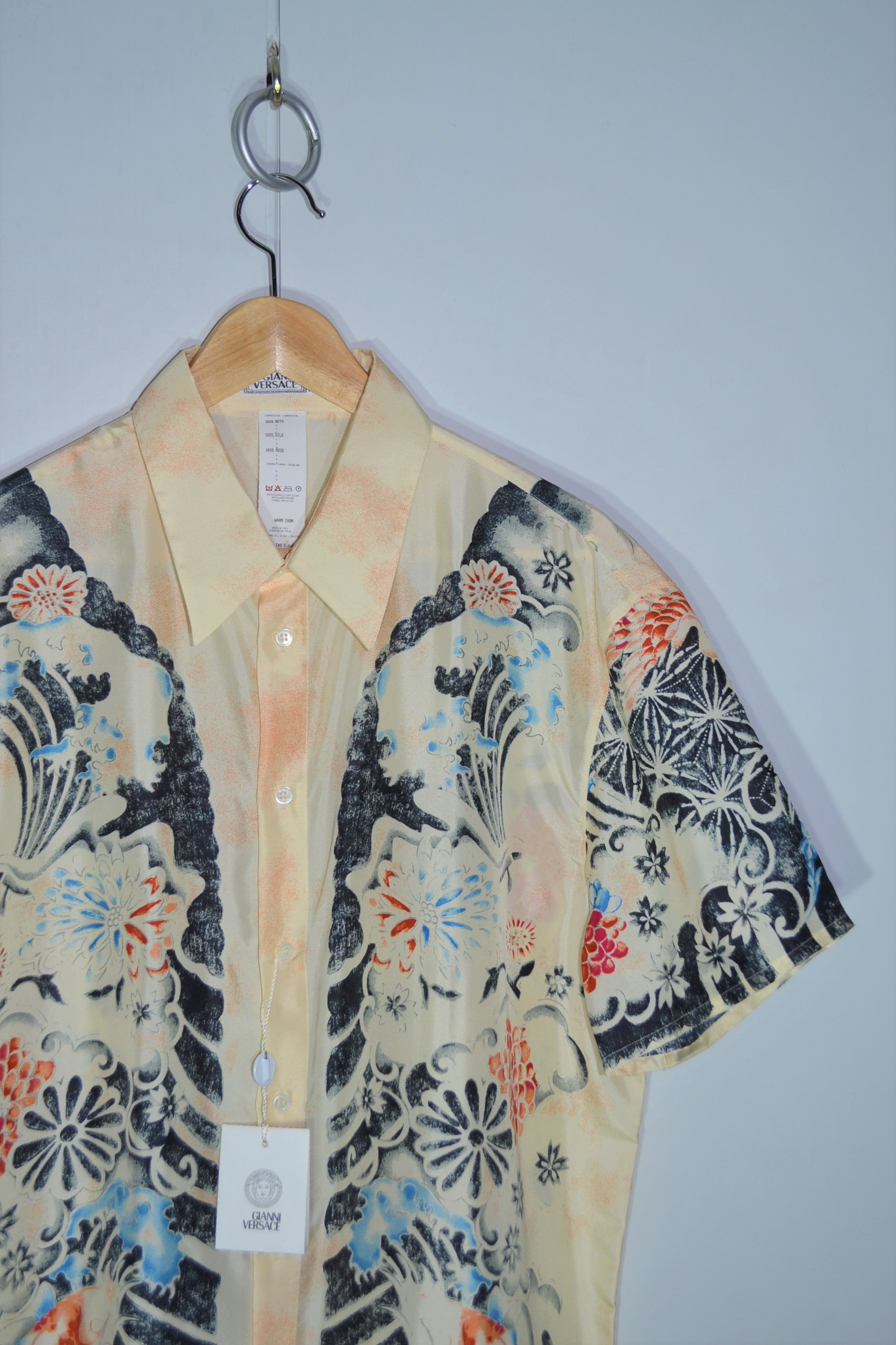 Versace Gianni Versace 1990s Silk Shirt 54 Carp Japan Yakudza Tattoo Size US L / EU 52-54 / 3 - 1 Thumbnail