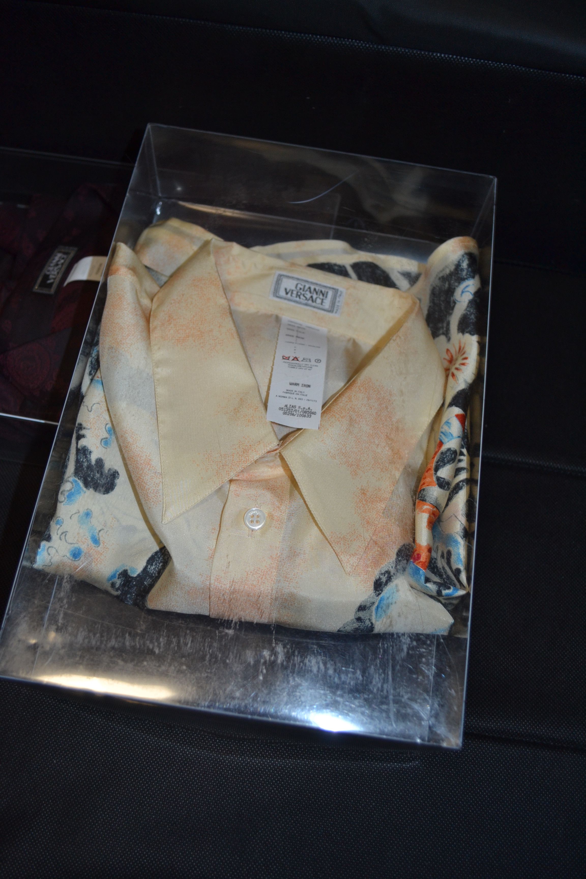 Versace Gianni Versace 1990s Silk Shirt 54 Carp Japan Yakudza Tattoo Size US L / EU 52-54 / 3 - 9 Thumbnail