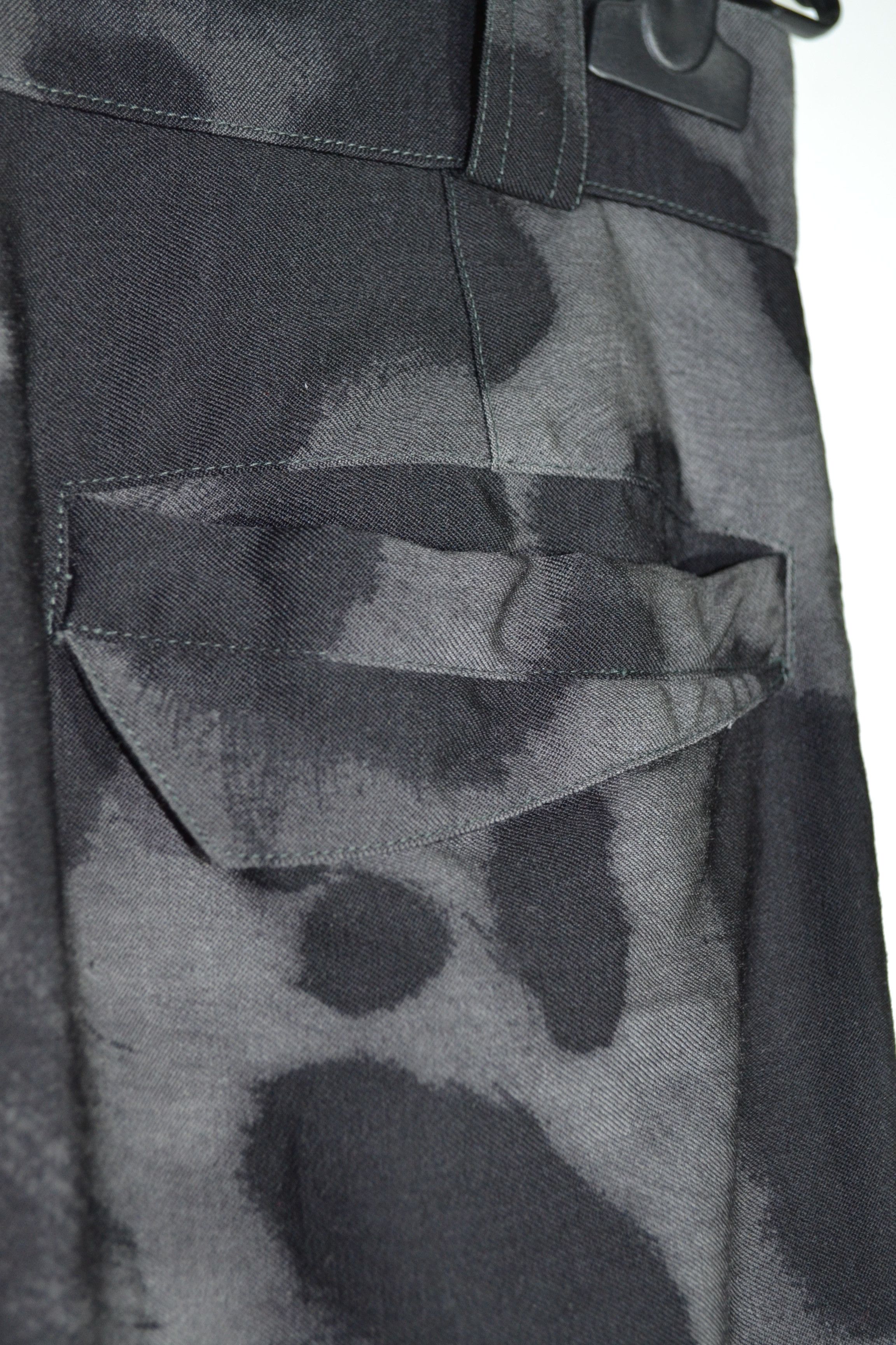 Versace Gianni Versace Vintage 48 90s Camo Wool Trousers Pants Size US 32 / EU 48 - 5 Thumbnail