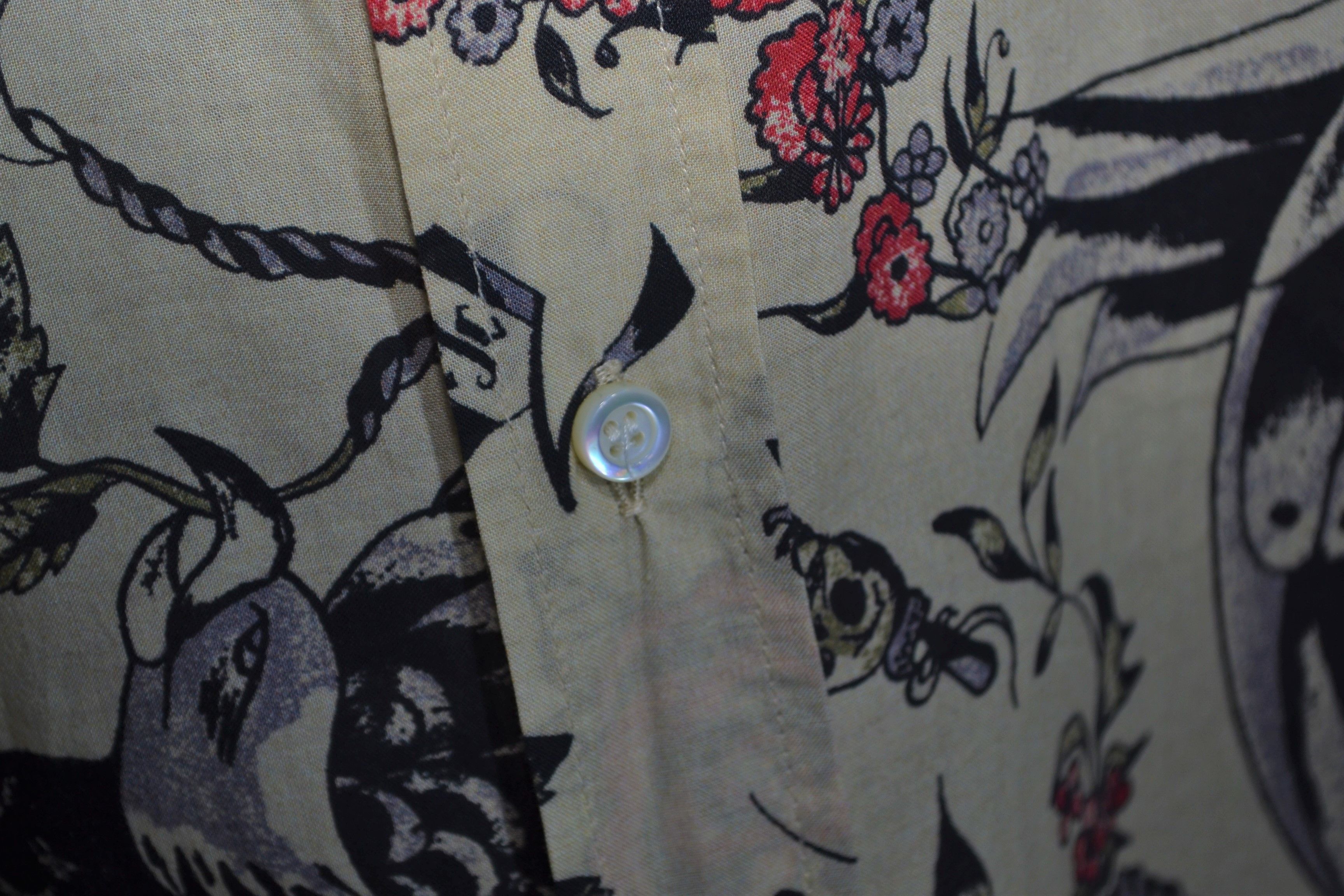 Alexander McQueen Alexander McQueen 50 M Raven Web Floral Tattoo Shirt Size US M / EU 48-50 / 2 - 3 Thumbnail