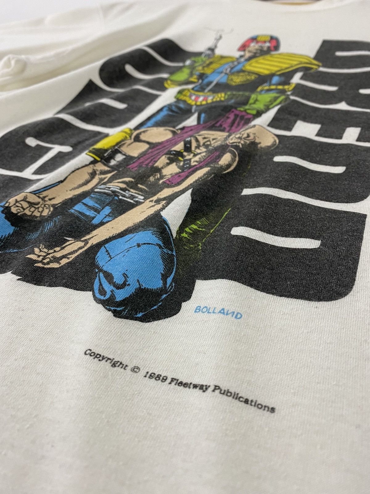 Vintage vintage 1989 JUDGE DREDD rare design nice rap t-shirts Size US L / EU 52-54 / 3 - 6 Thumbnail