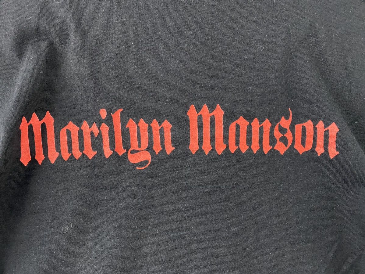 Giant vintage 00s MARILYN MANSON big logo rare design t-shirts Size US L / EU 52-54 / 3 - 4 Thumbnail