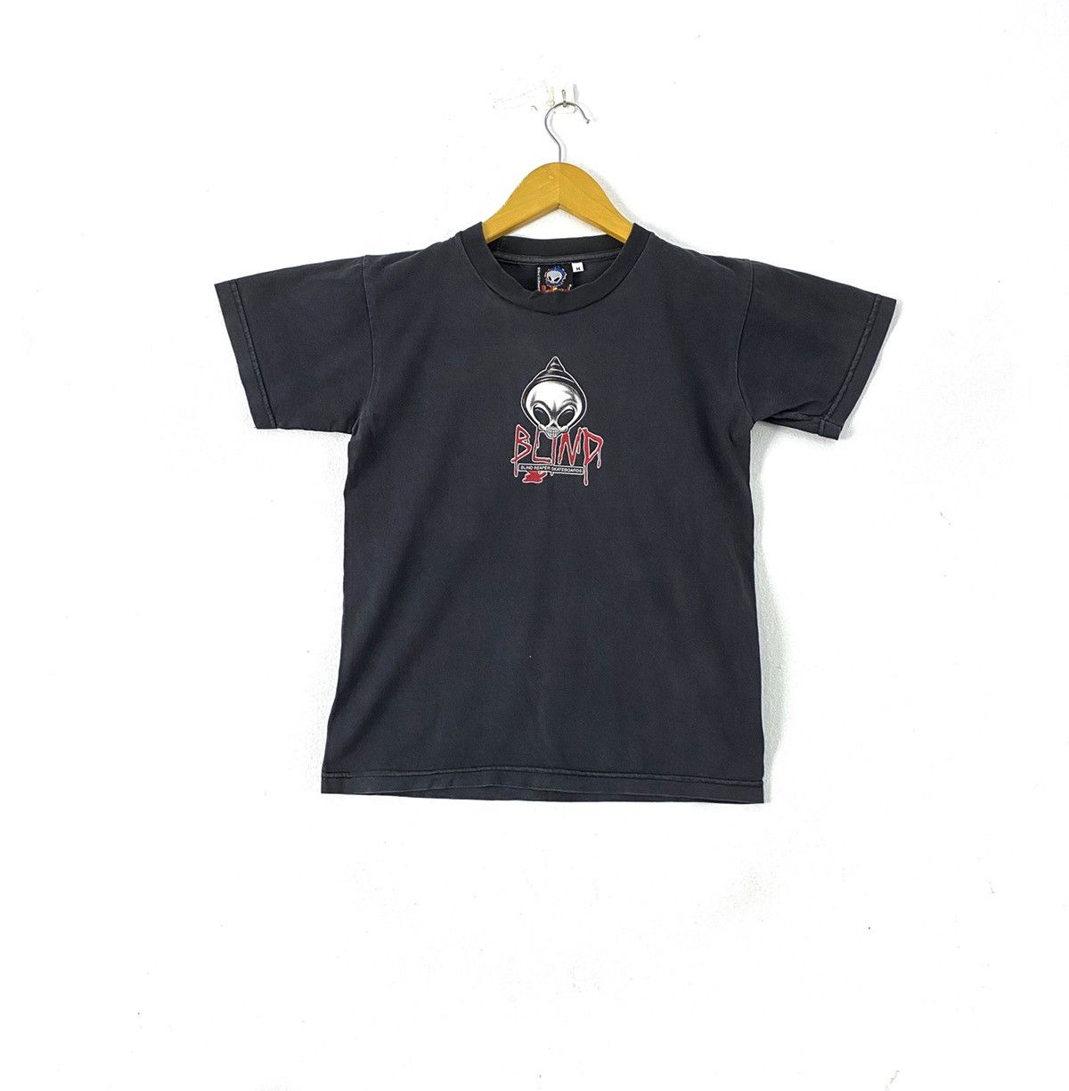 Powell Peralta vintage 90s BLIND SKATEBOARD rare design big logo t-shirts Size US M / EU 48-50 / 2 - 2 Thumbnail