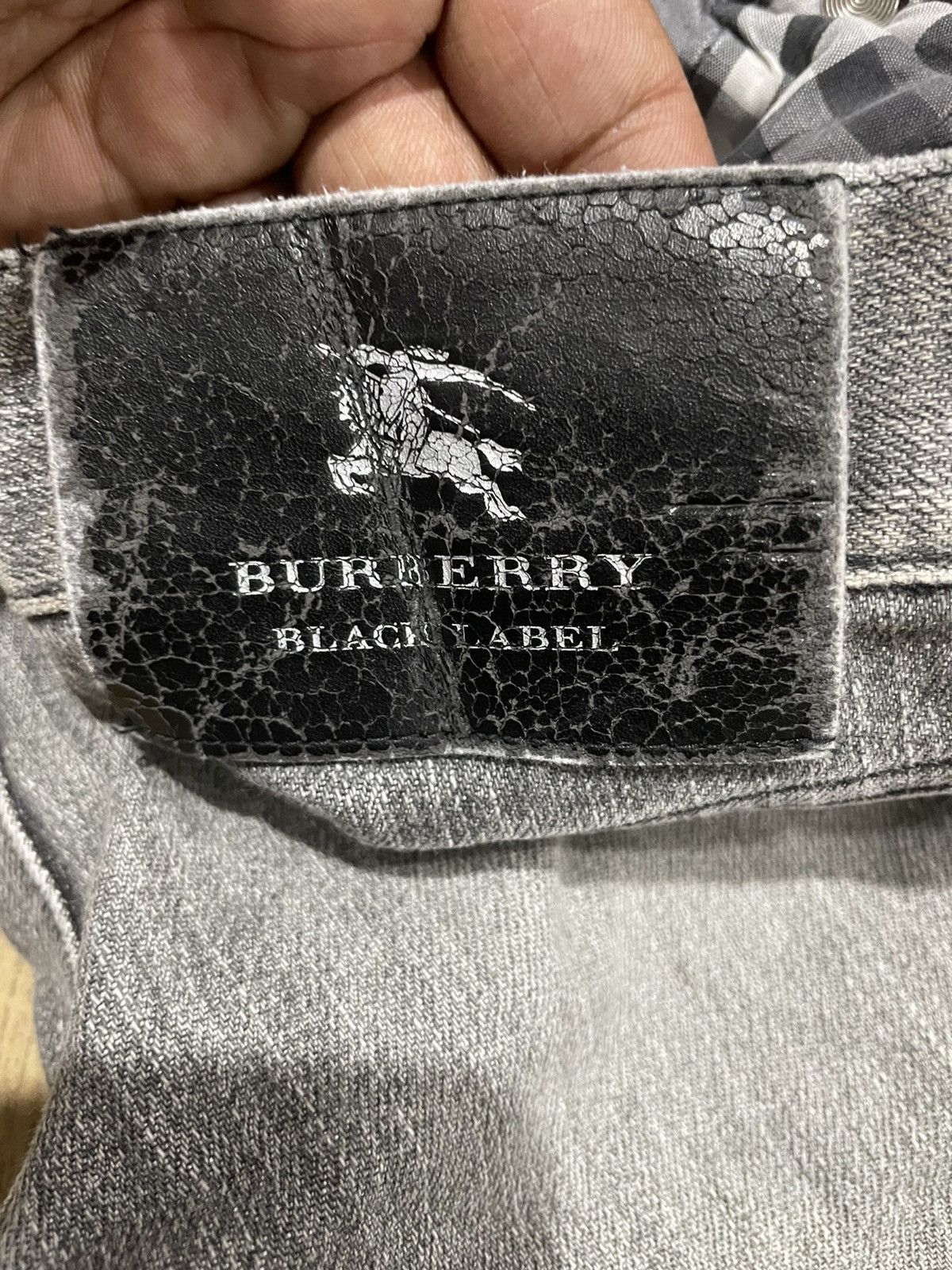 Burberry Distressed Burberry Black Label Thrashed Inner Pocket Jeans Size US 31 - 12 Thumbnail