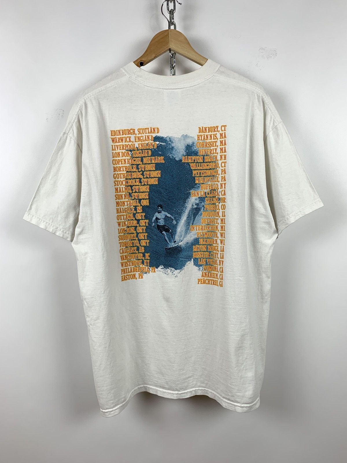 Band Tees 2001 Vintage The Beach Boys Surfin' Safari Tour T-Shirt Size US XL / EU 56 / 4 - 2 Thumbnail