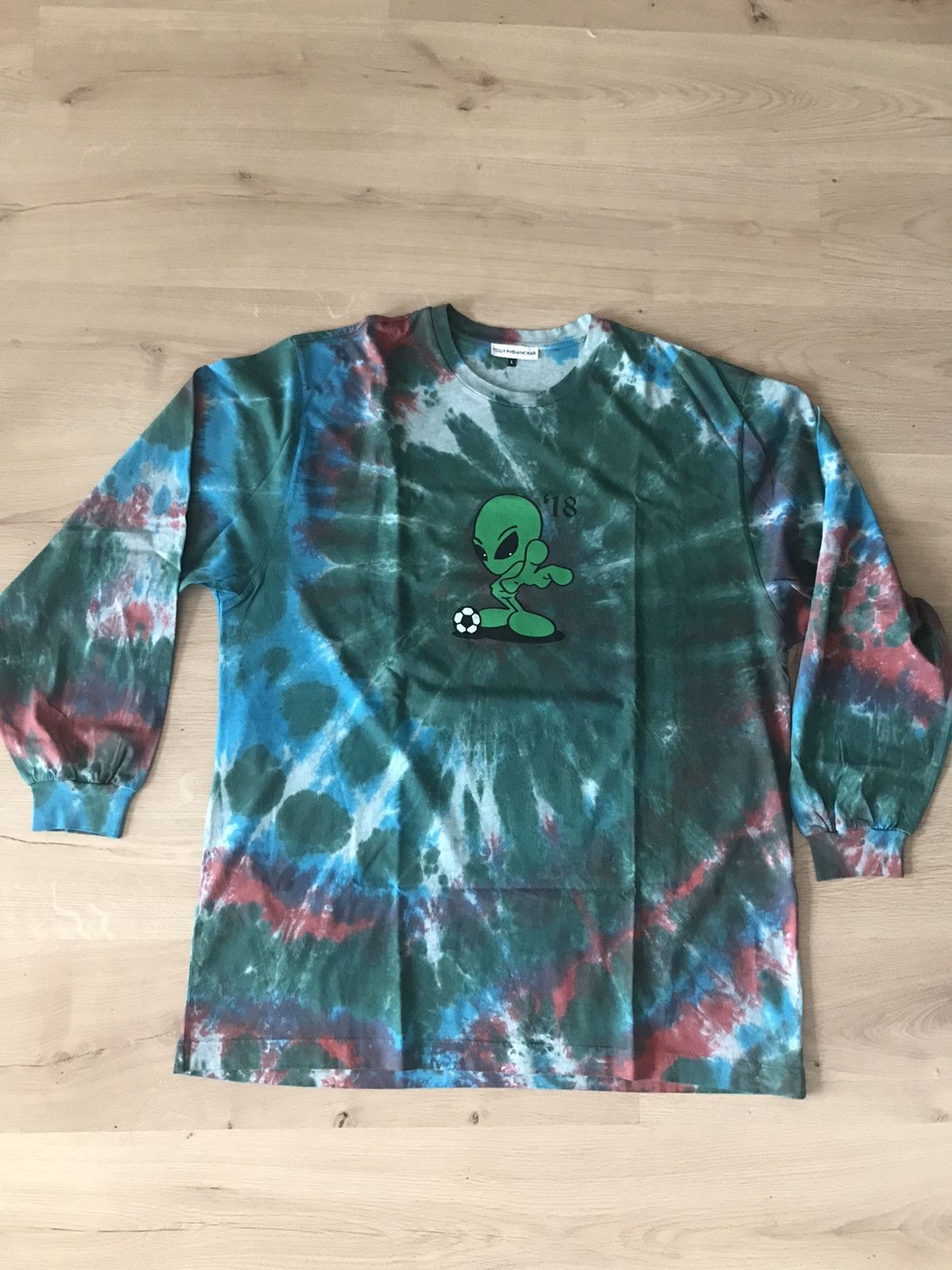 gosha rubchinskiy alien tie dye