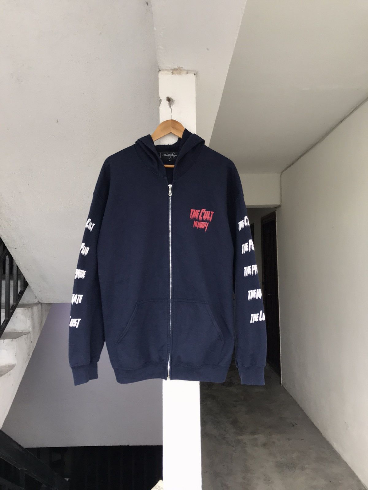 20471120 × Beauty Beast !!AC2017 THE CULT MILKBOY HOODIE Size US L / EU 52-54 / 3 - 2 Thumbnail