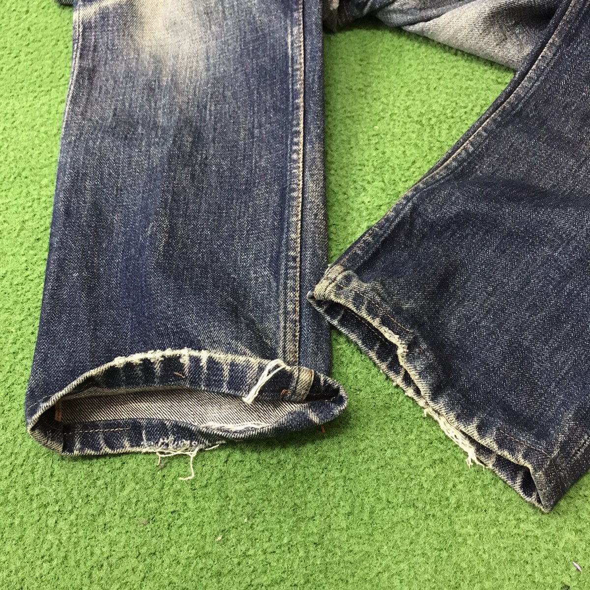 A.P.C. A.P.C Thrashed Denim Selvedge Jeans Size US 30 / EU 46 - 19 Thumbnail
