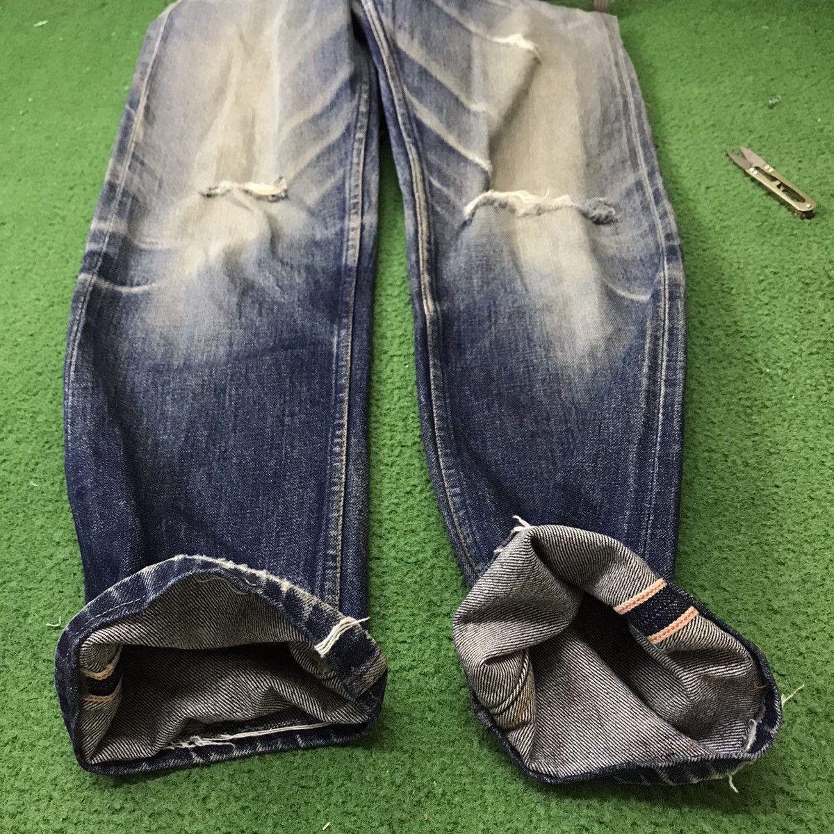 A.P.C. A.P.C Thrashed Denim Selvedge Jeans Size US 30 / EU 46 - 18 Thumbnail
