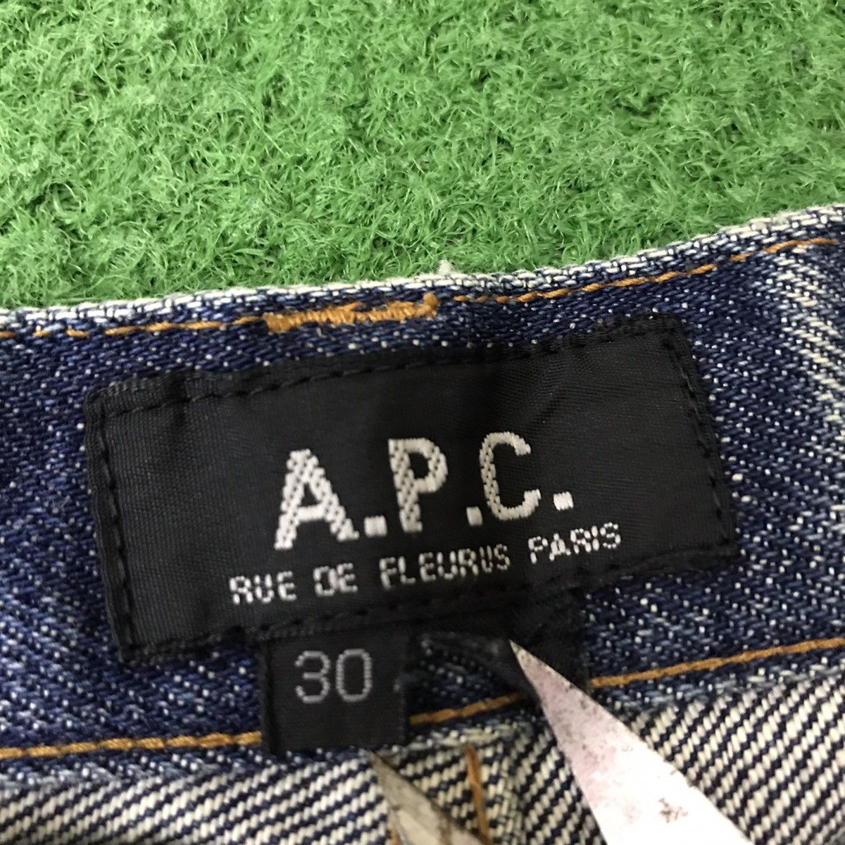 A.P.C. A.P.C Thrashed Denim Selvedge Jeans Size US 30 / EU 46 - 14 Thumbnail